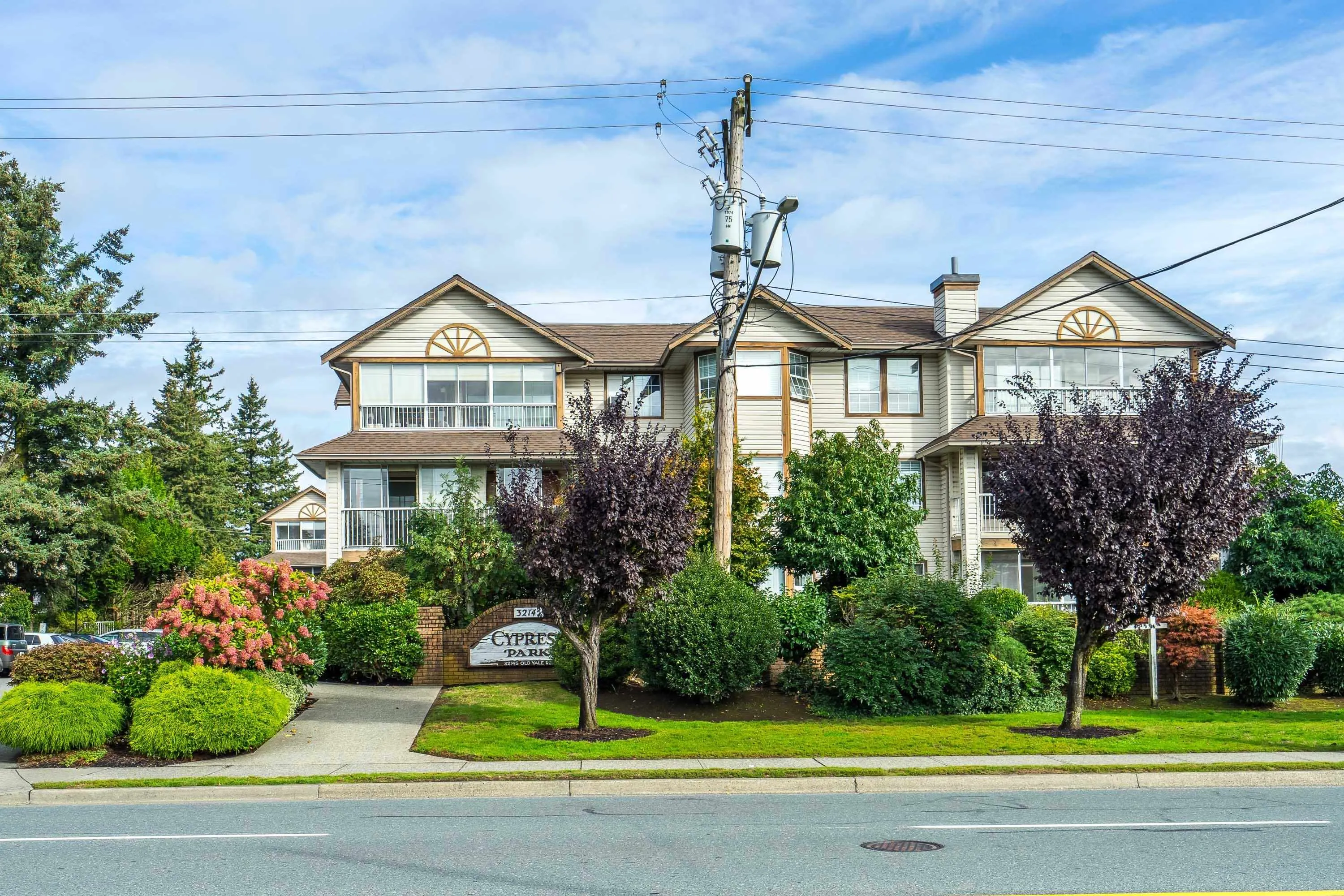 209 32145 Old Yale Road