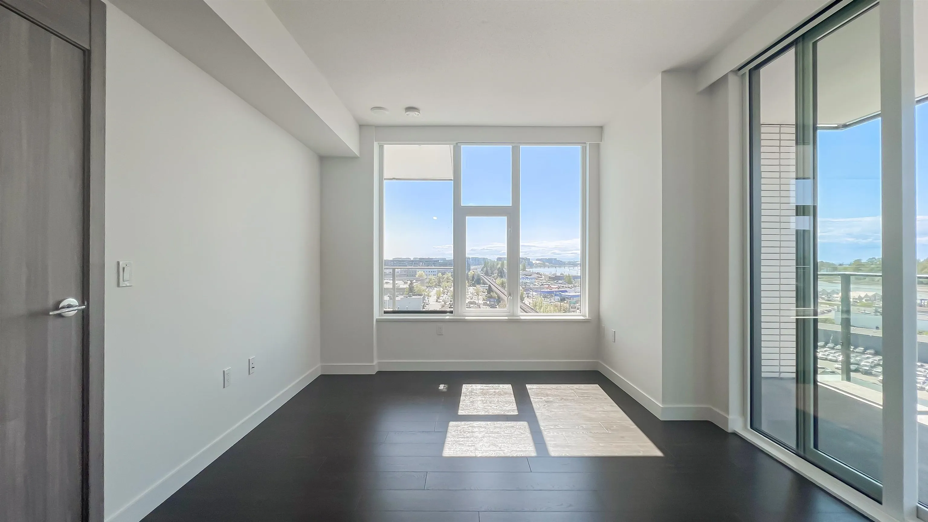 1010 8611 Hazelbridge Way
