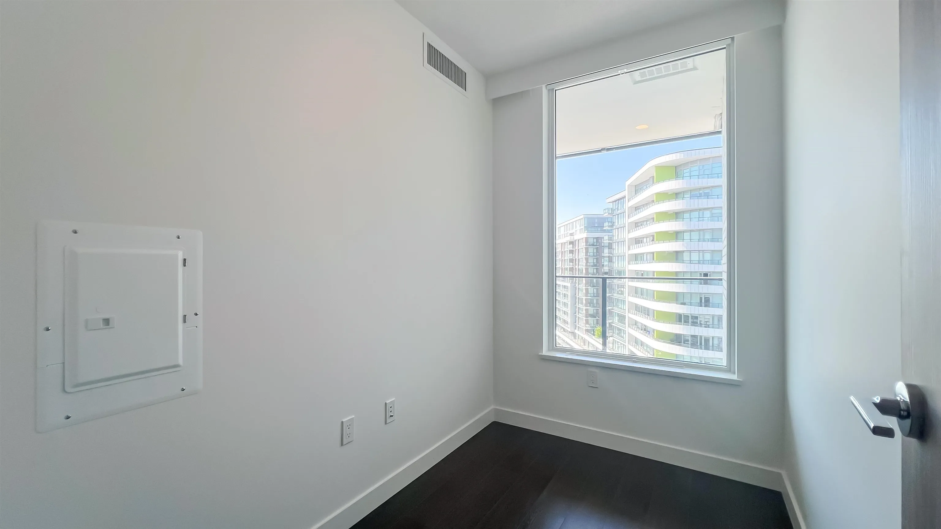 1010 8611 Hazelbridge Way