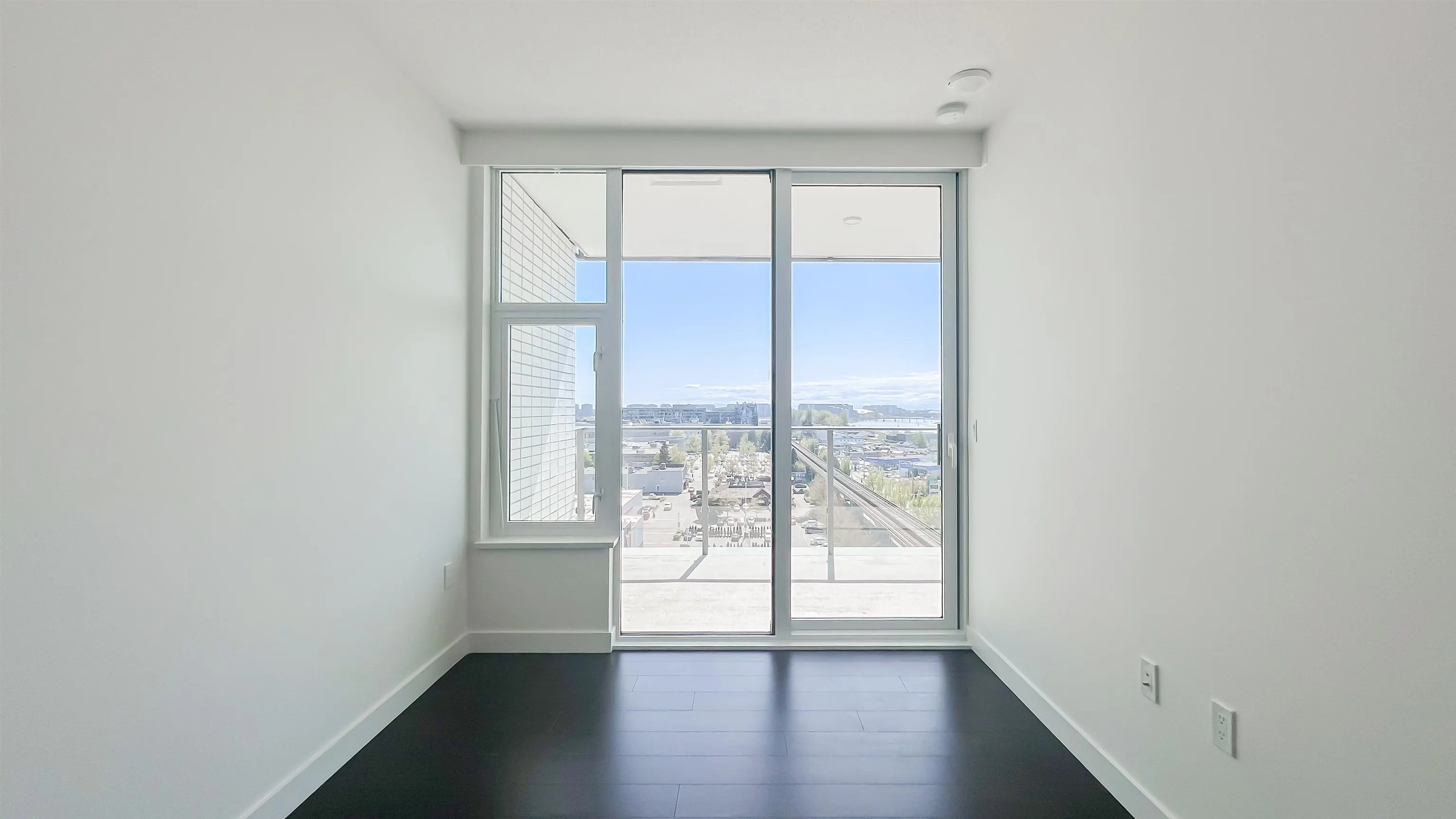 1010 8611 Hazelbridge Way