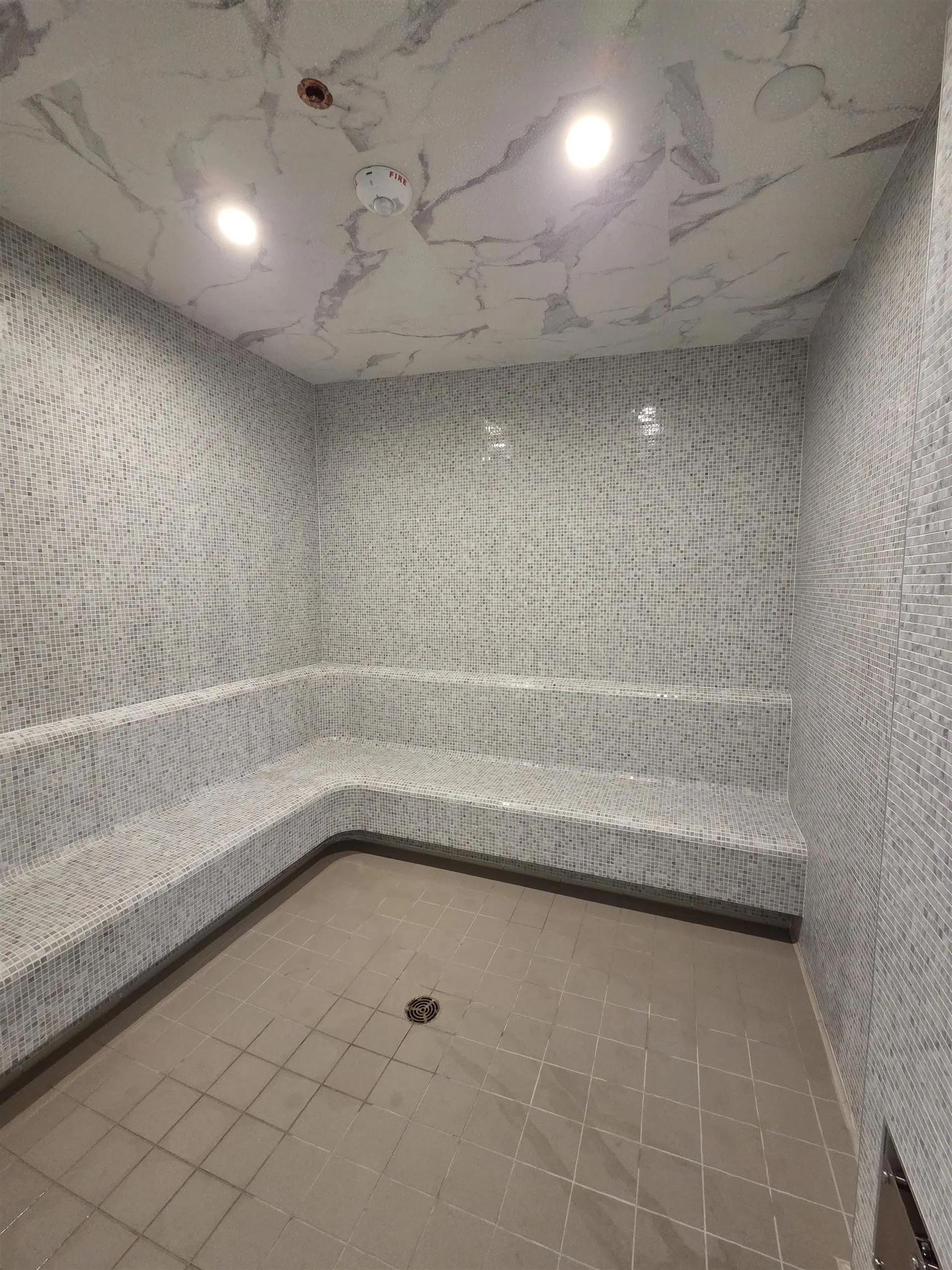 1010 8611 Hazelbridge Way