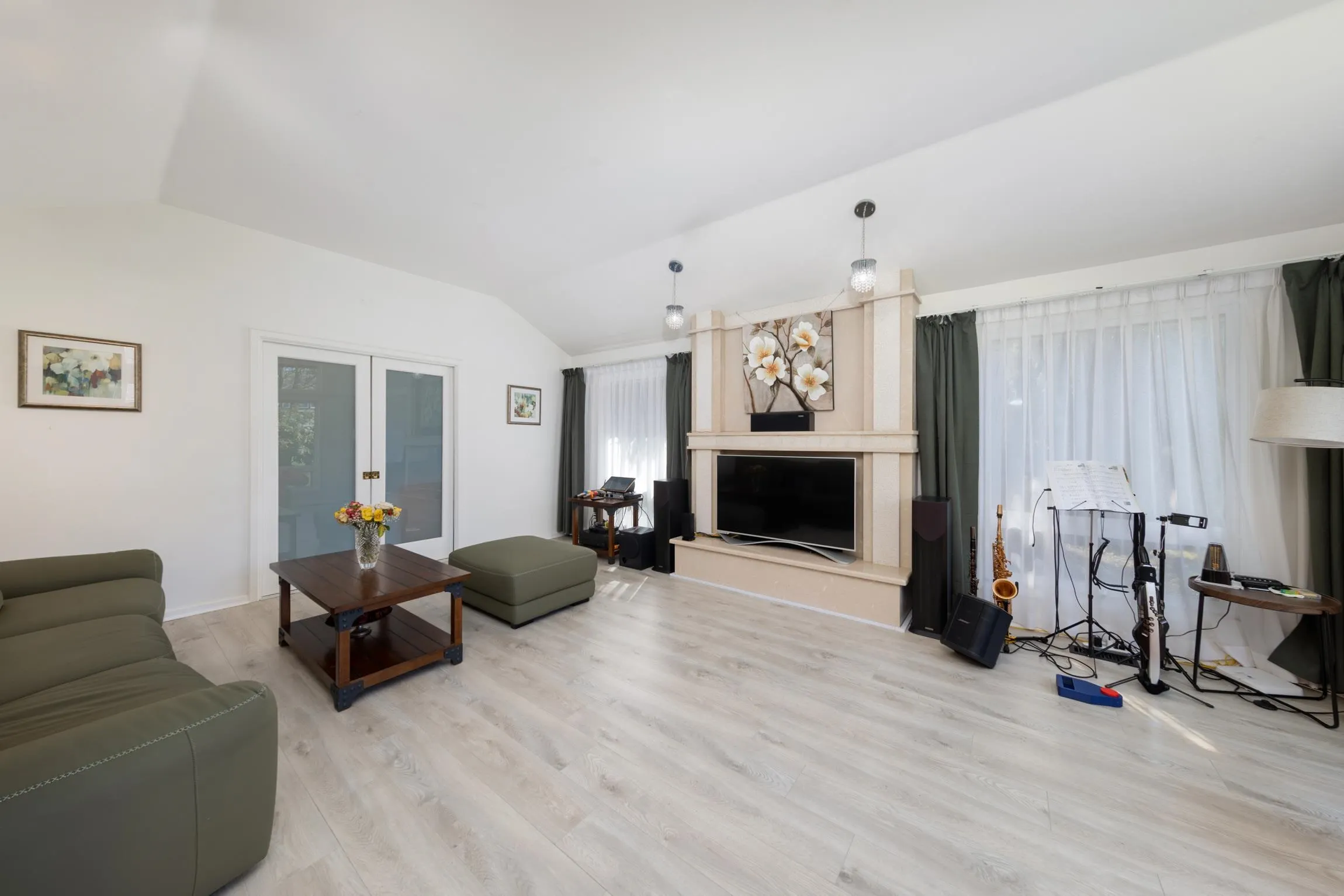 11716 Summit Crescent