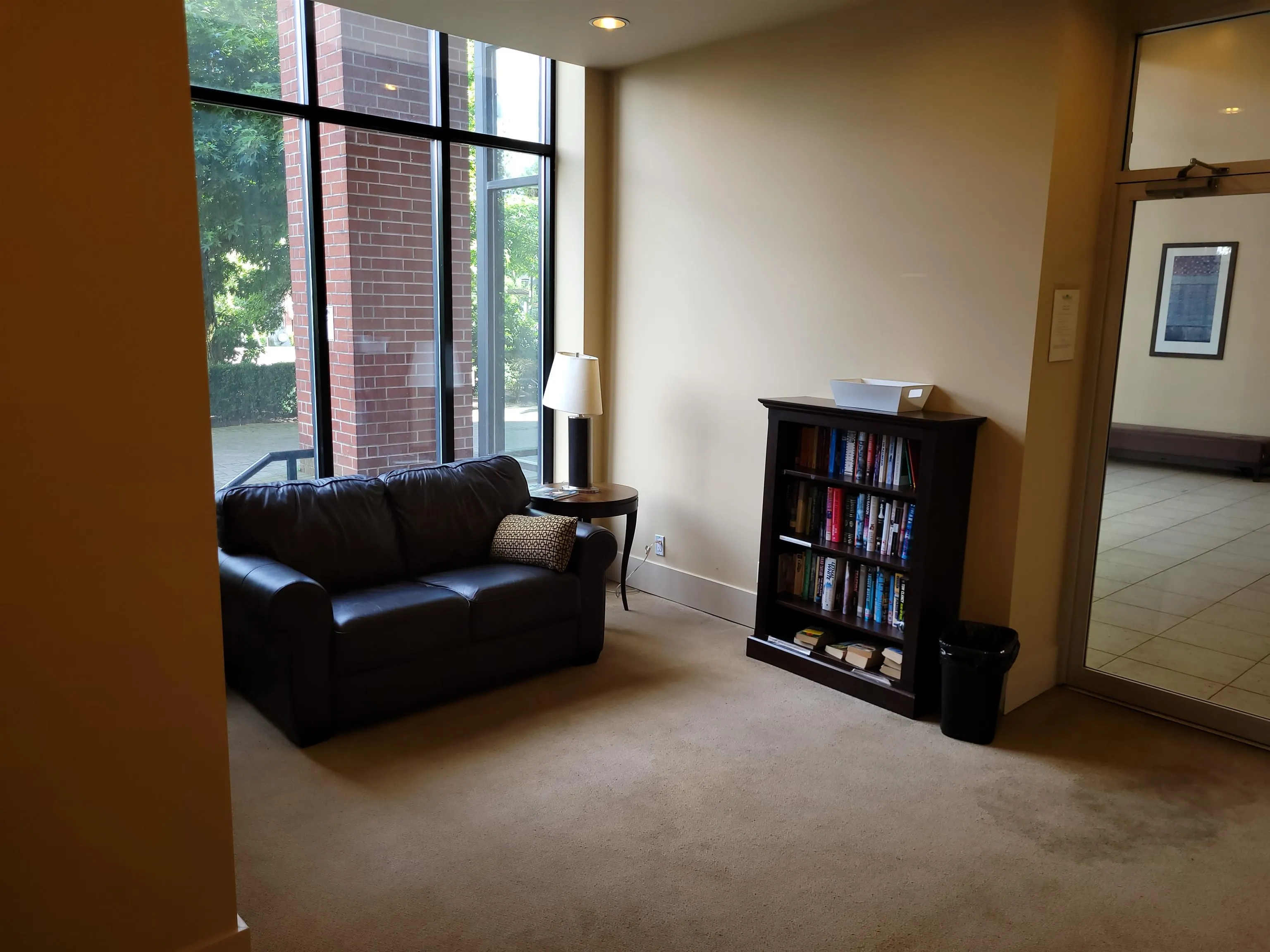 1101 11 E Royal Avenue