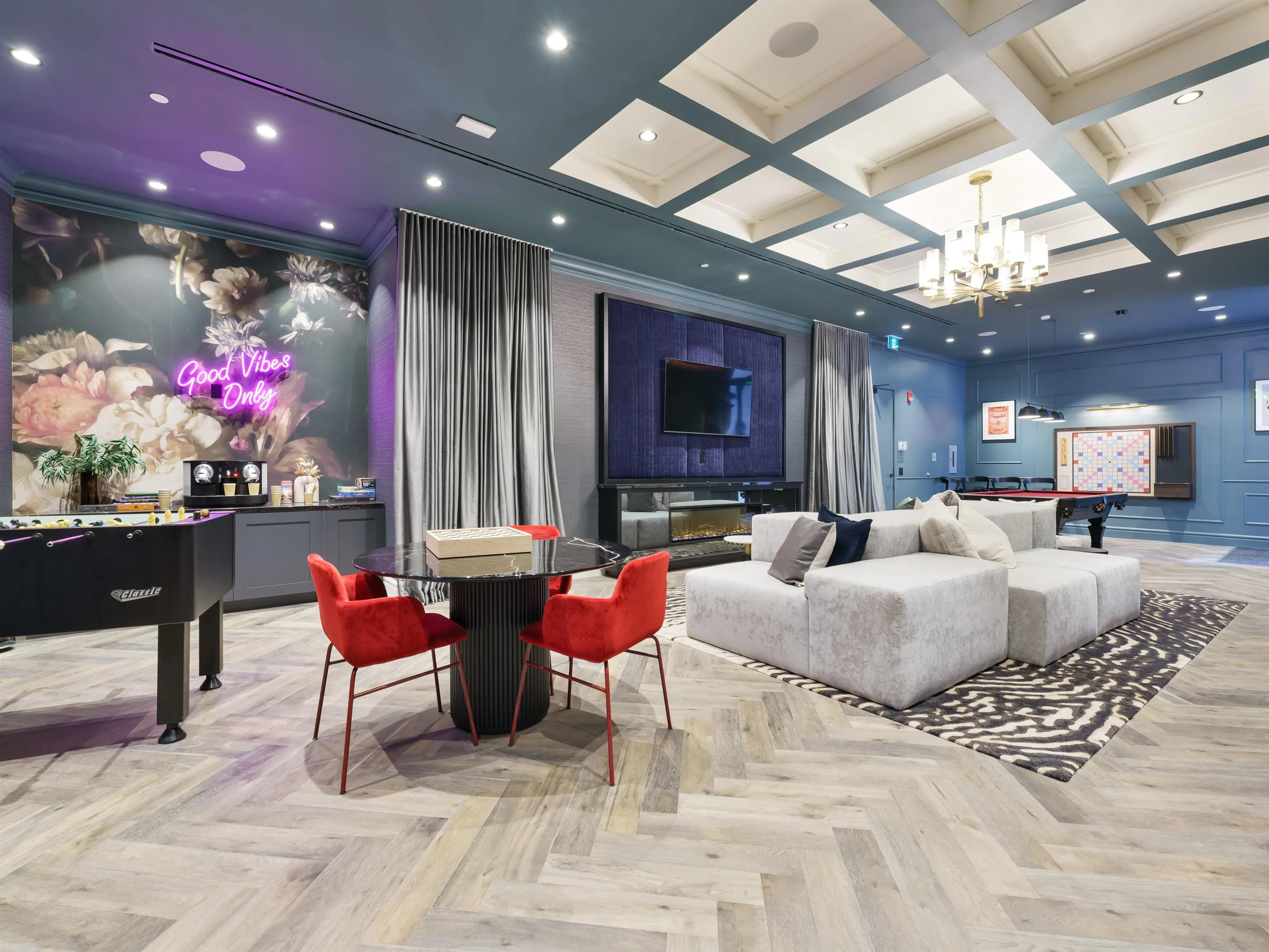 711 6833 Pearson Way