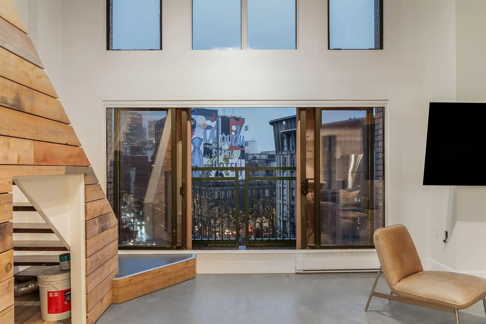 507 22 E Cordova Street