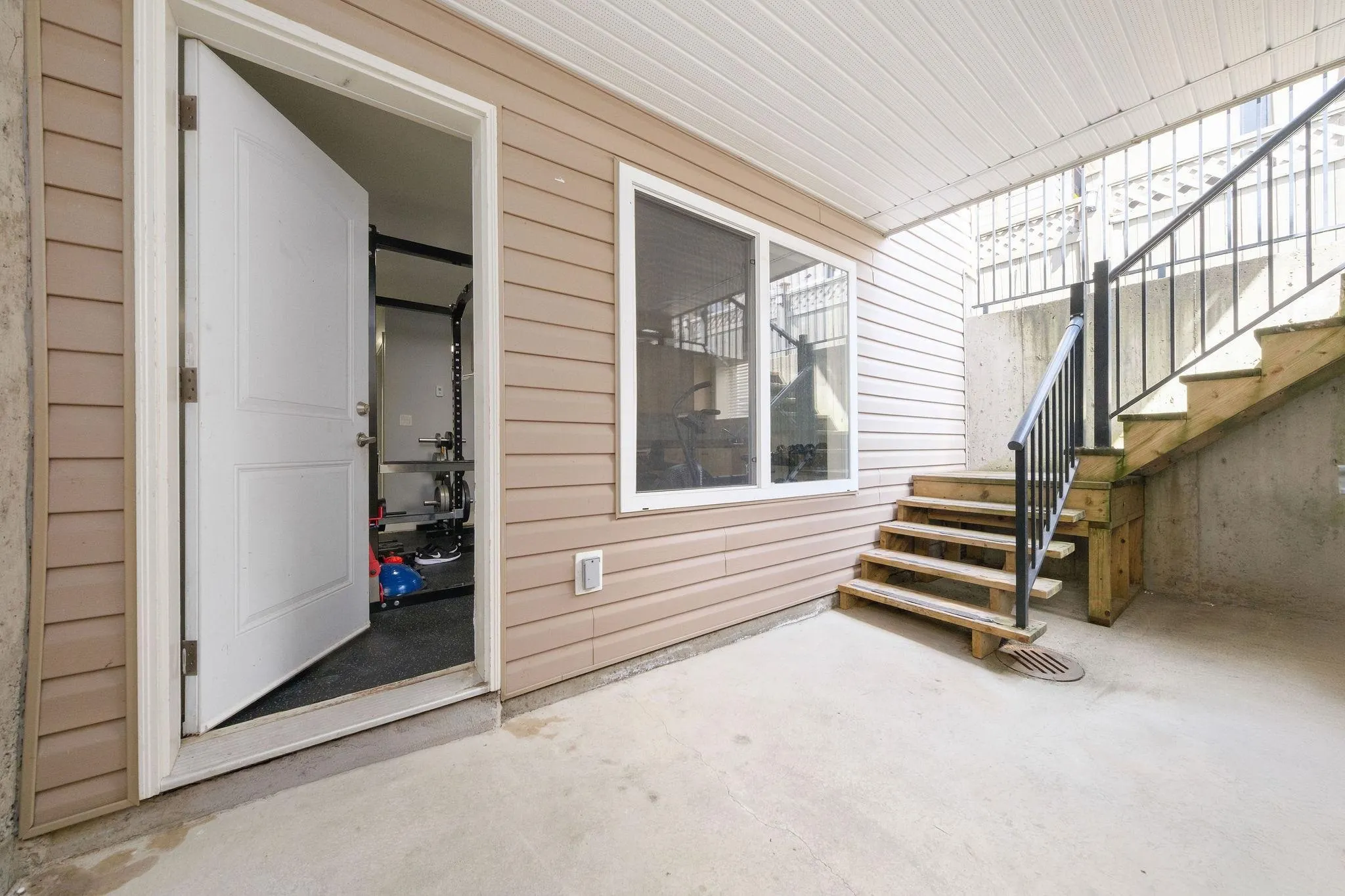 15022 60 Avenue