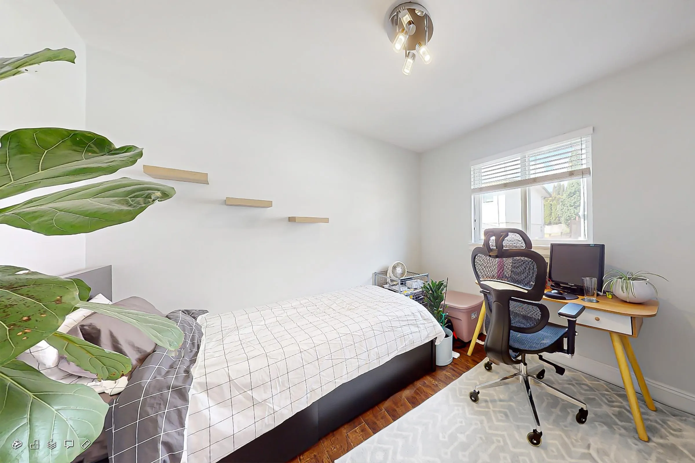 5668 Hardwick Street