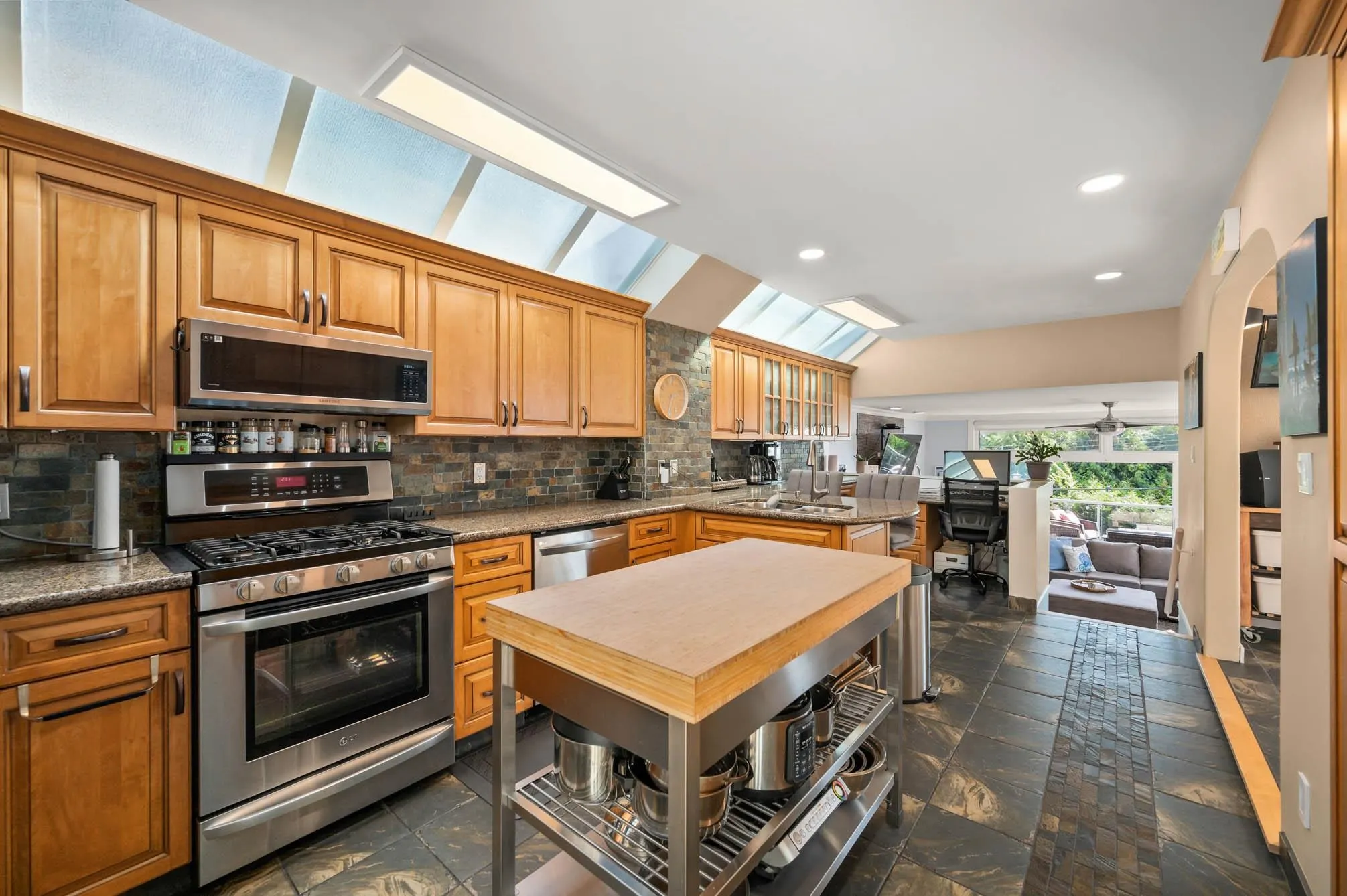 1246 Oxford Street