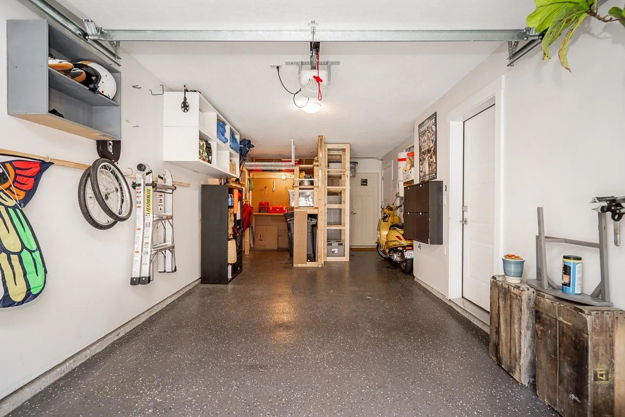 67 16488 64 Avenue