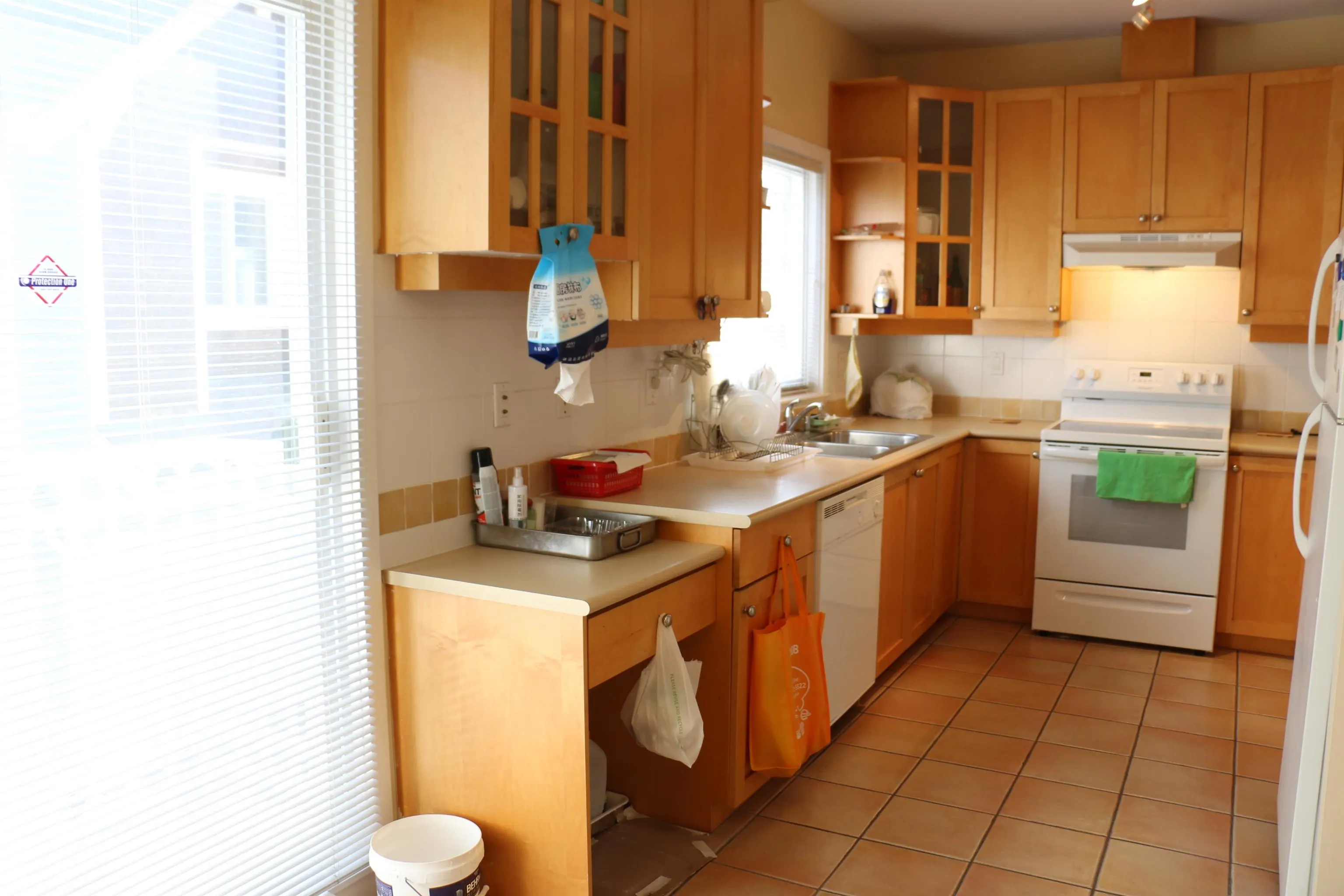3 7833 St. Albans Road