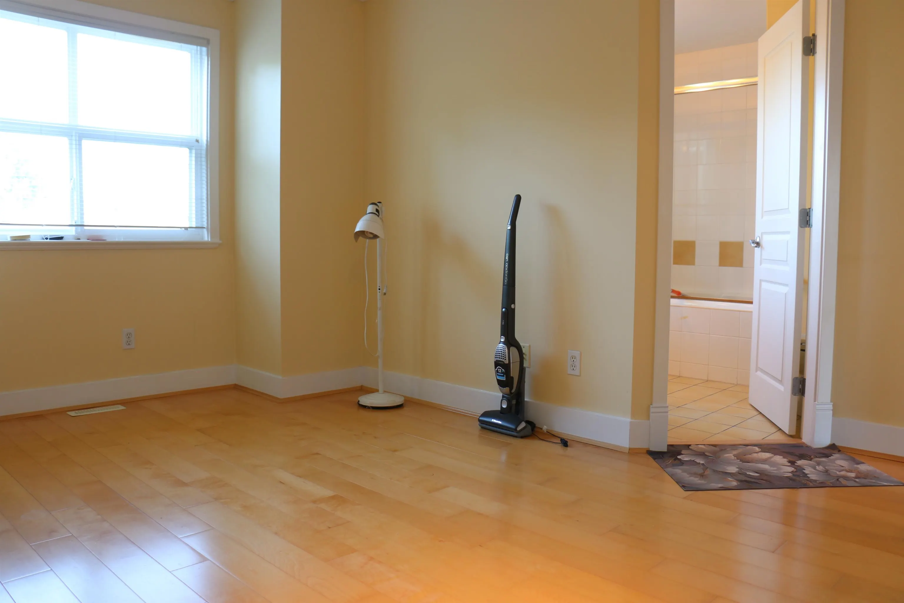 3 7833 St. Albans Road