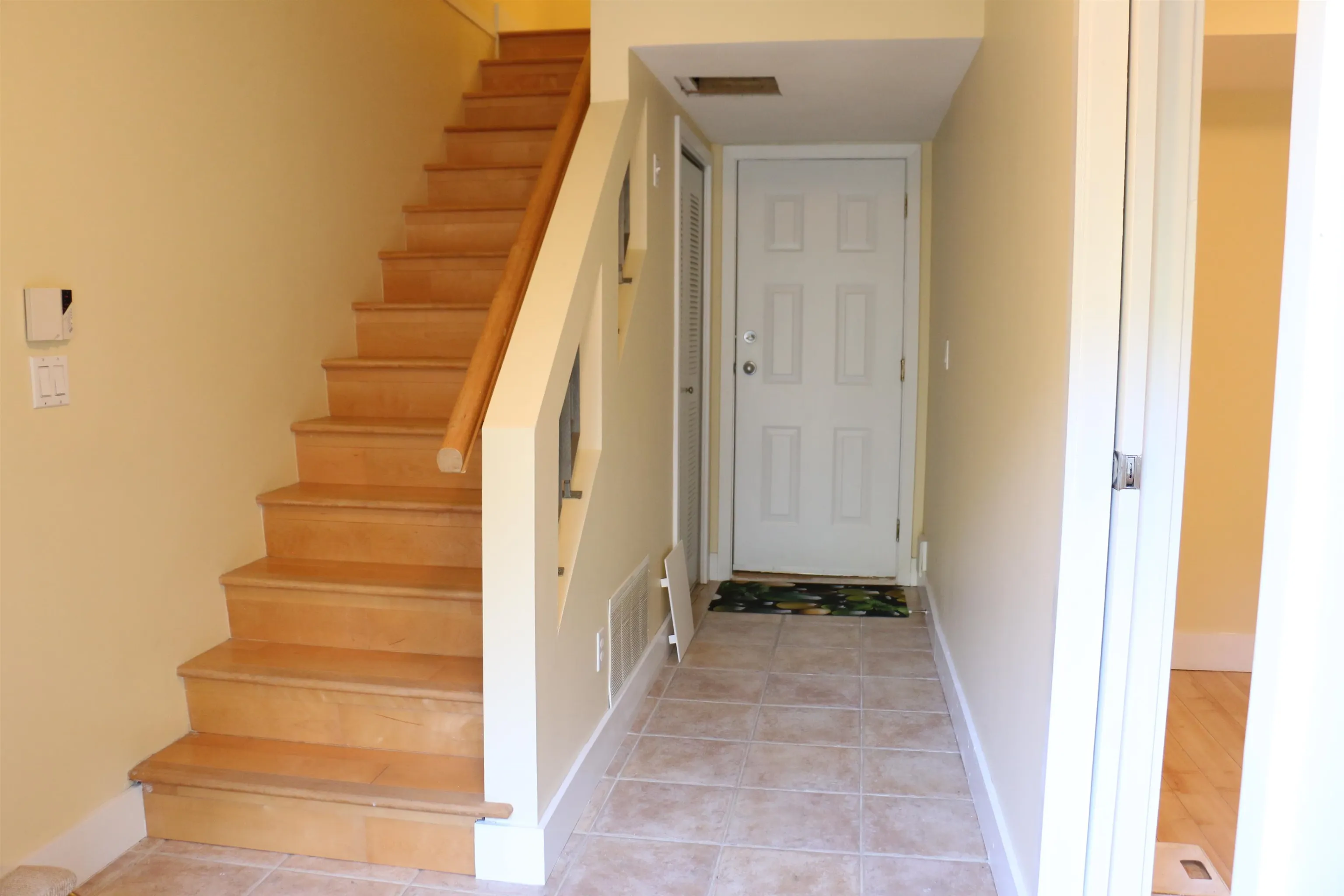 3 7833 St. Albans Road