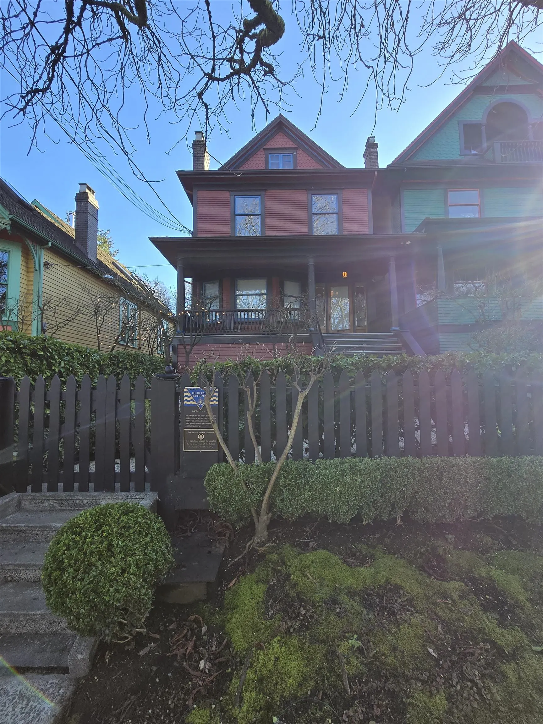 140 W 10th Avenue