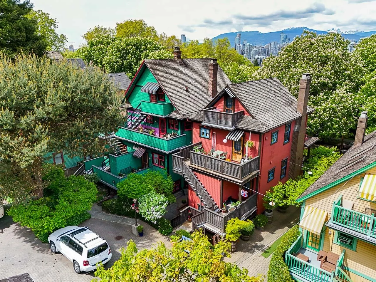140 W 10th Avenue