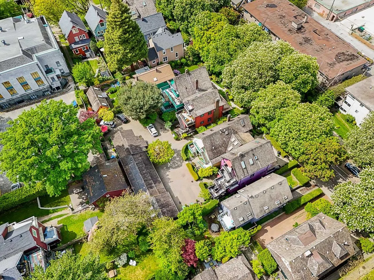 140 W 10th Avenue