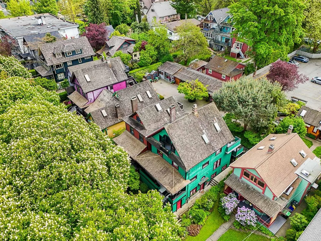 140 W 10th Avenue