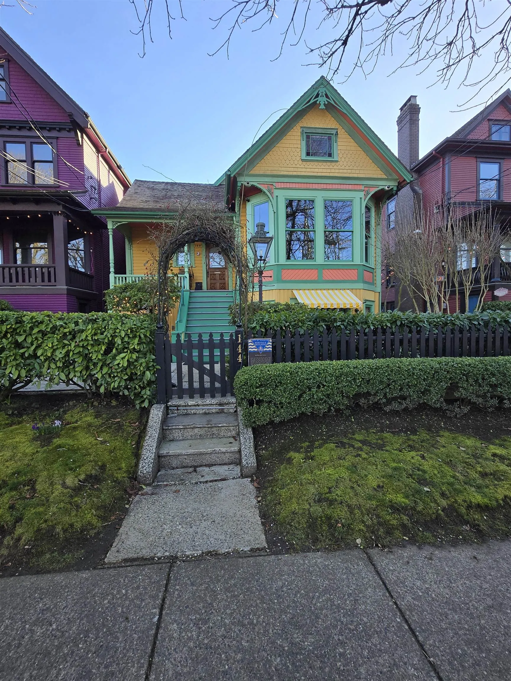 140 W 10th Avenue