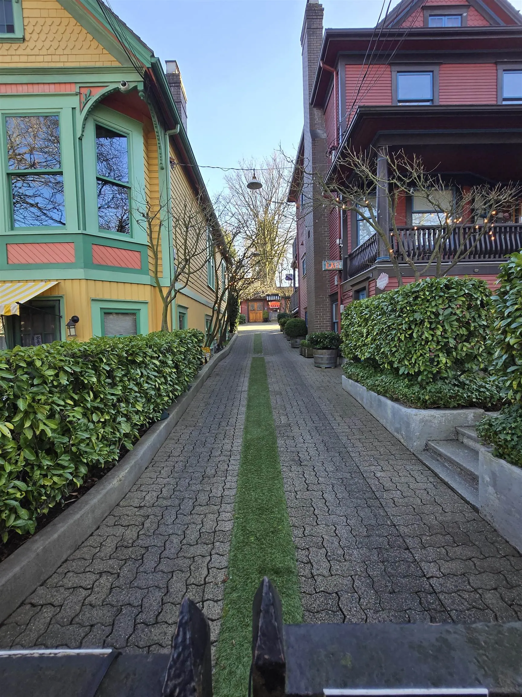140 W 10th Avenue