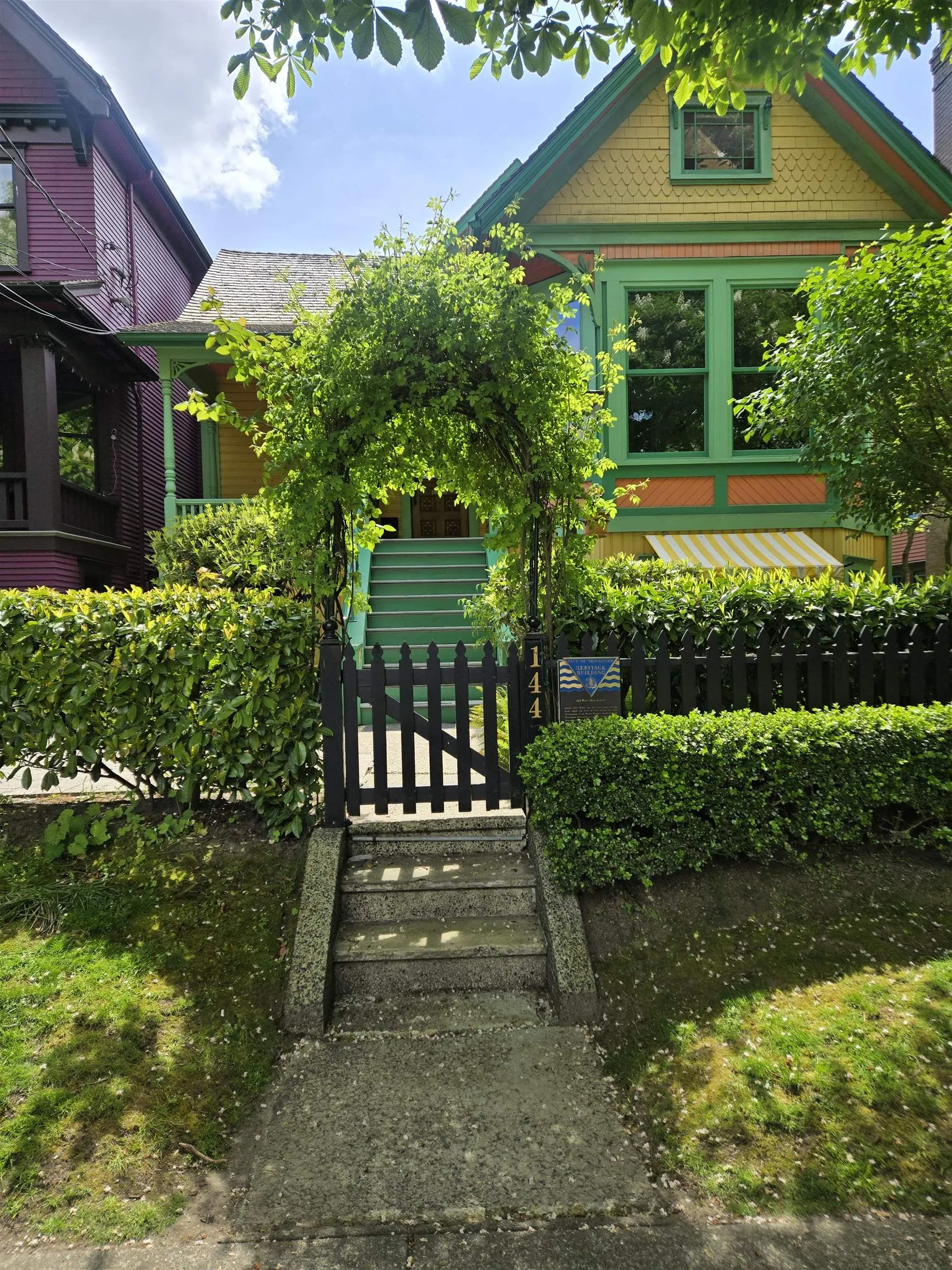140 W 10th Avenue