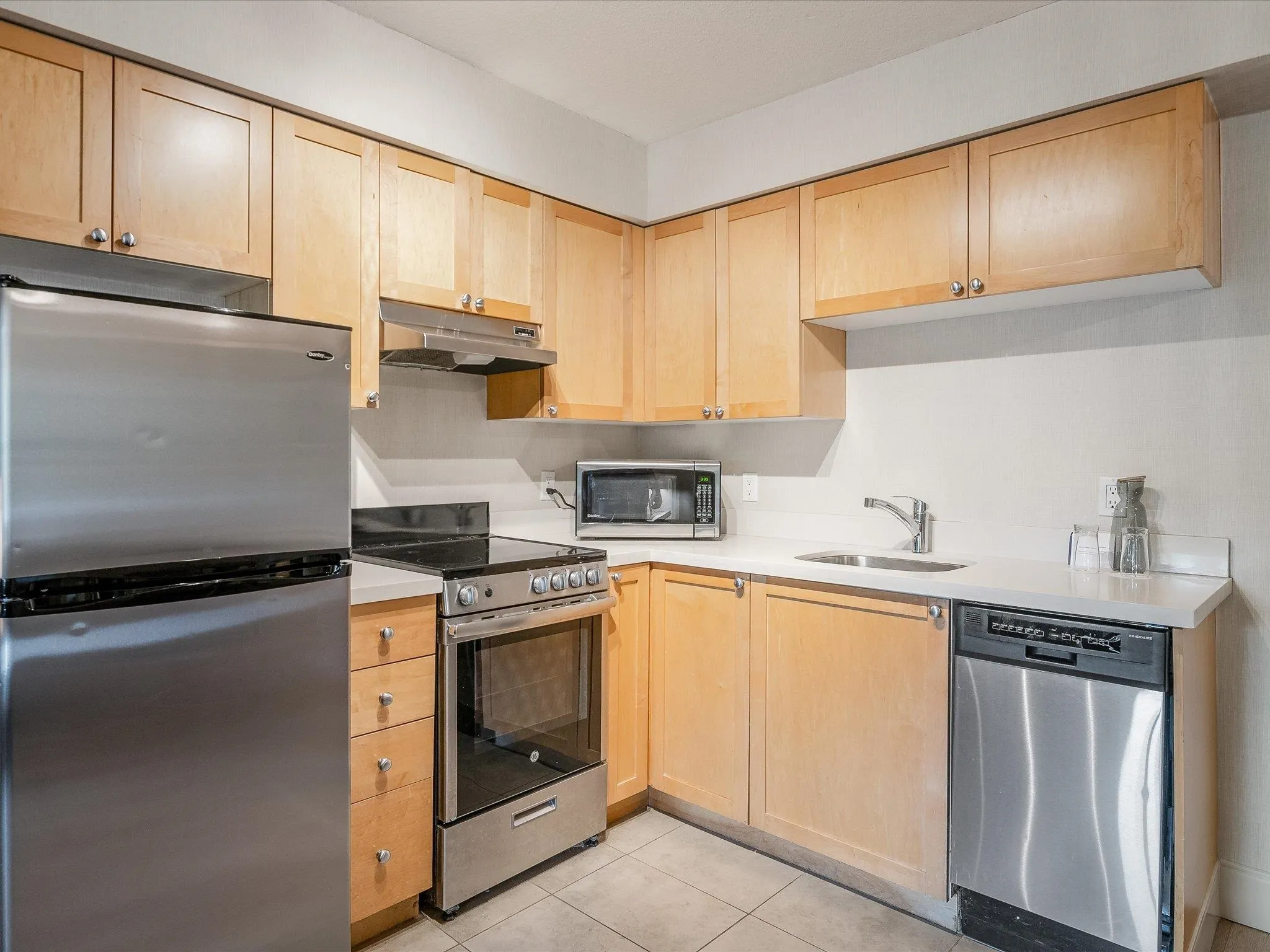 2412 4308 Main Street