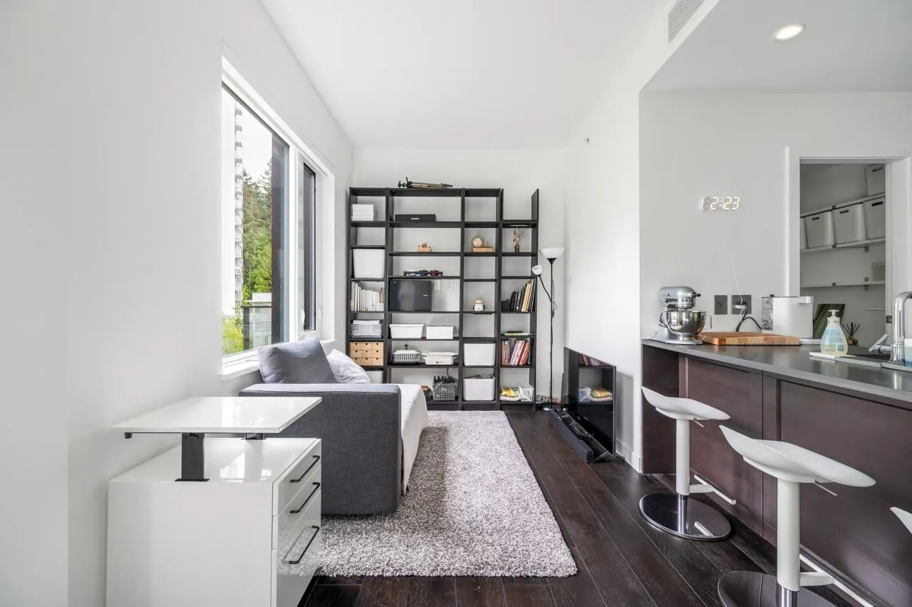 M409 5681 Birney Avenue