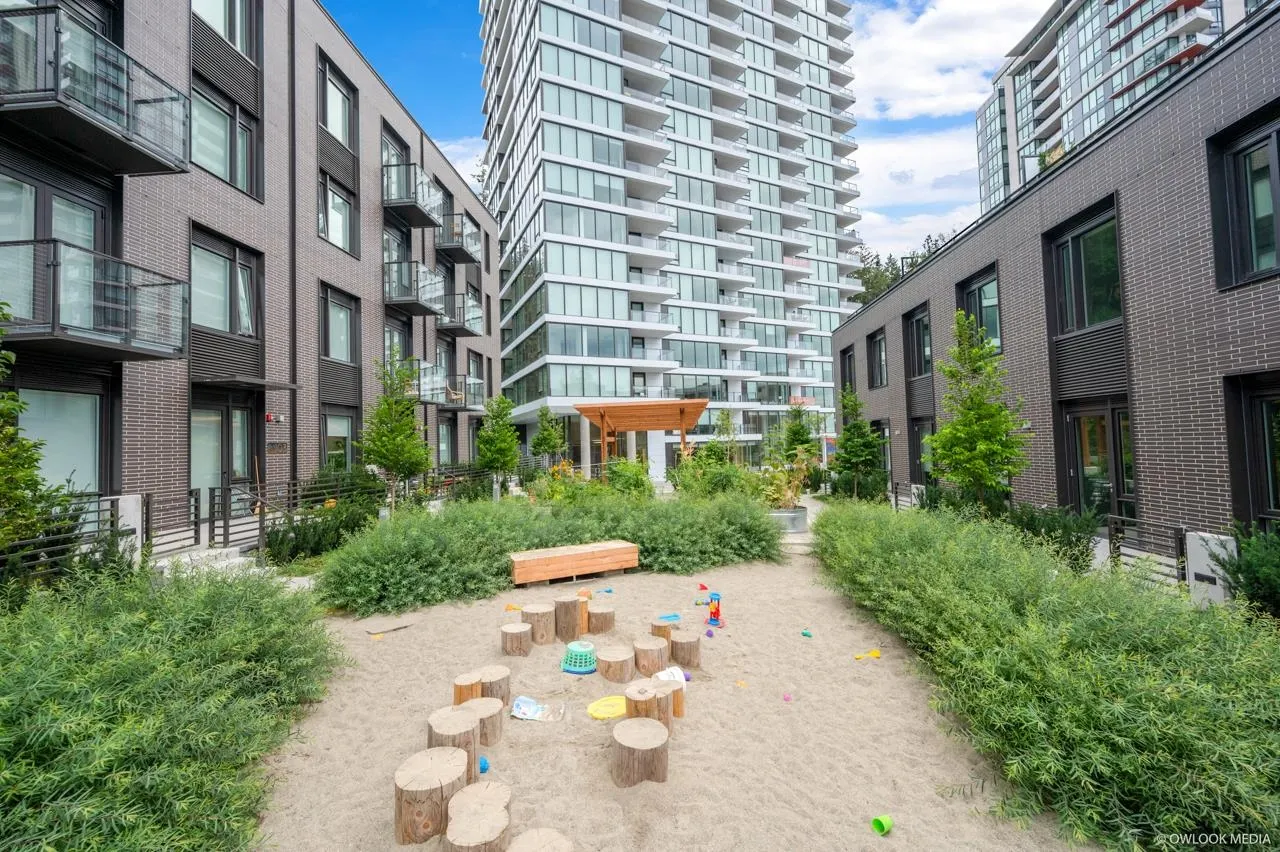 M409 5681 Birney Avenue