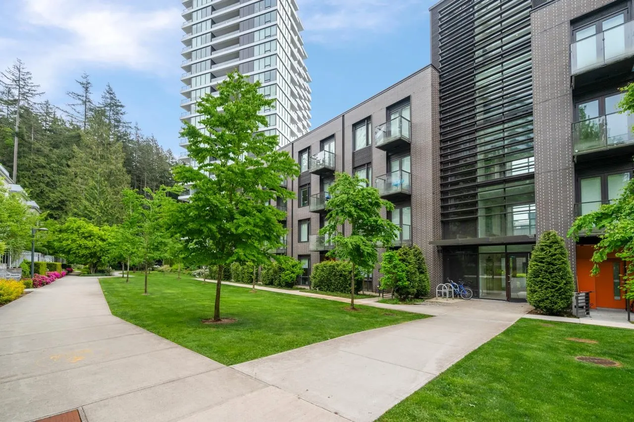 M409 5681 Birney Avenue