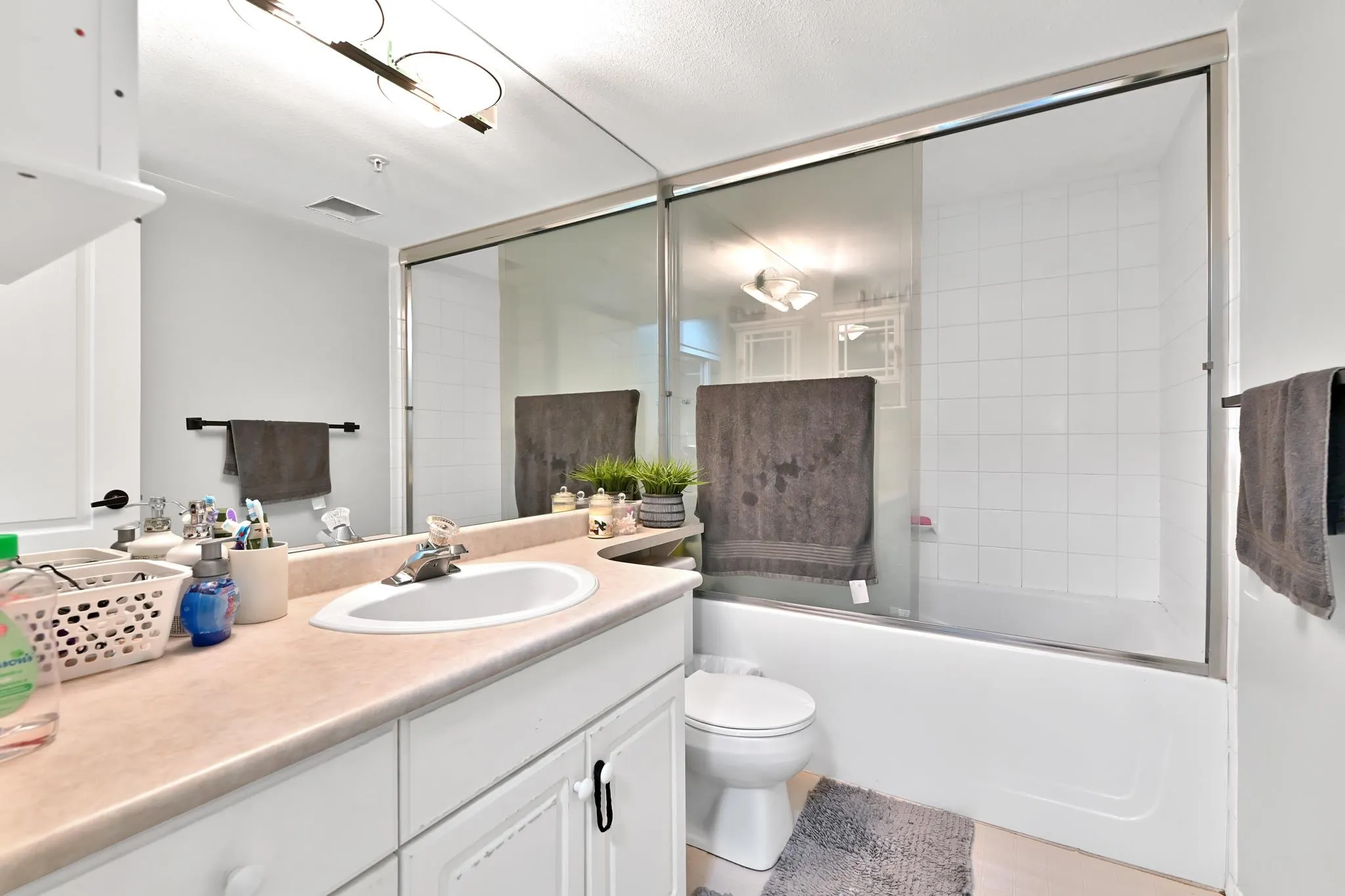 306 32075 George Ferguson Way