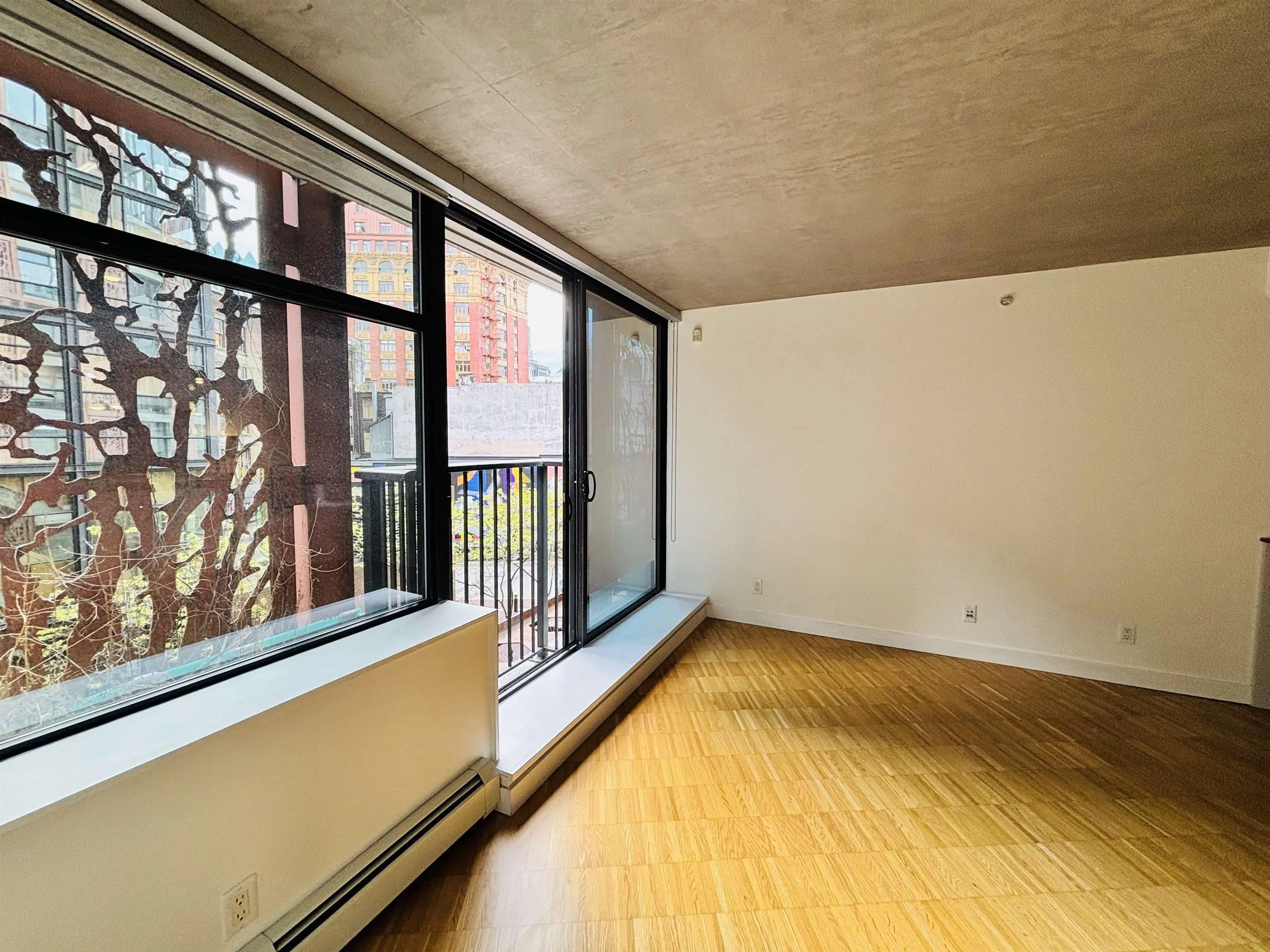 309 128 W Cordova Street