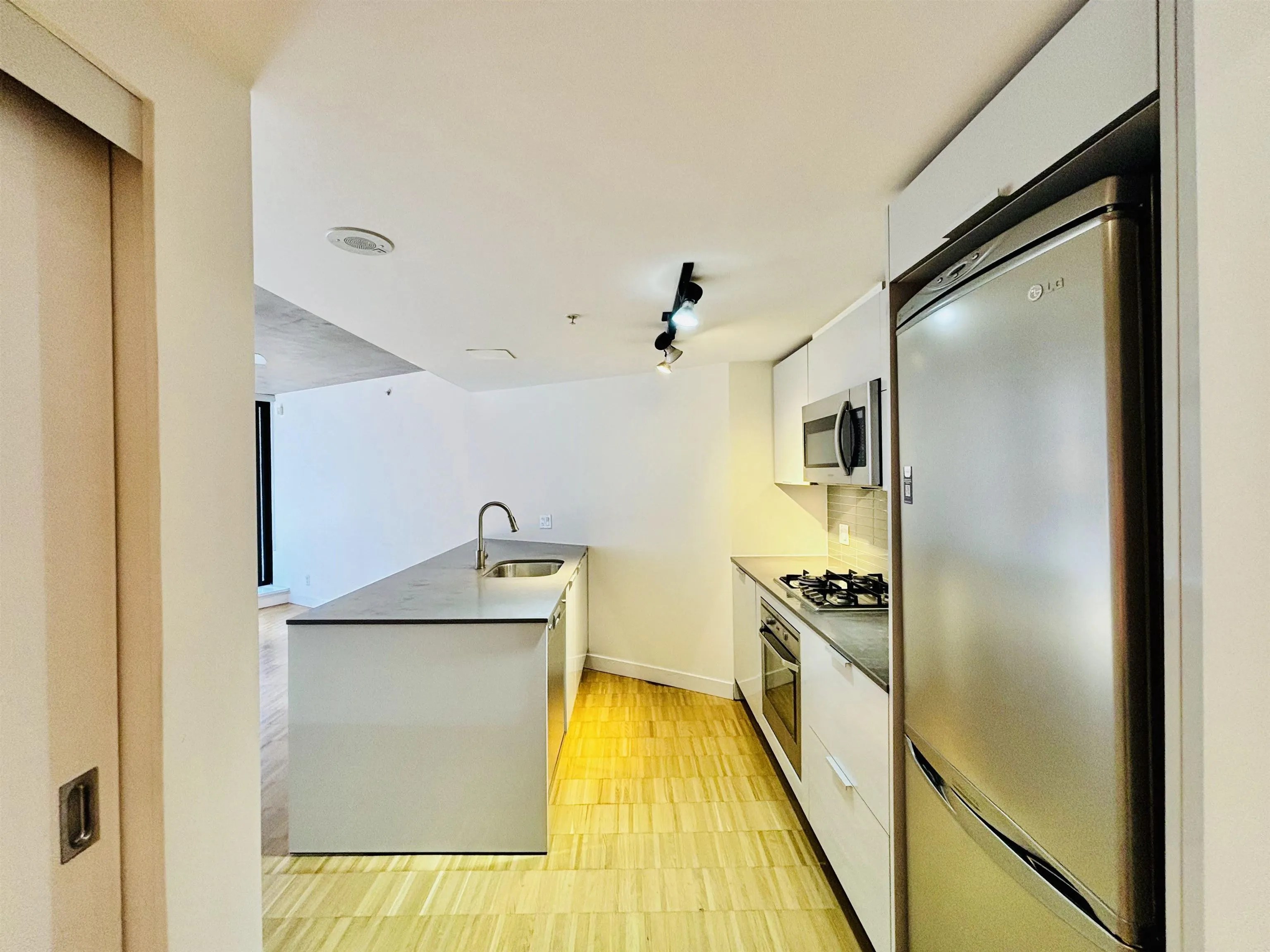 309 128 W Cordova Street