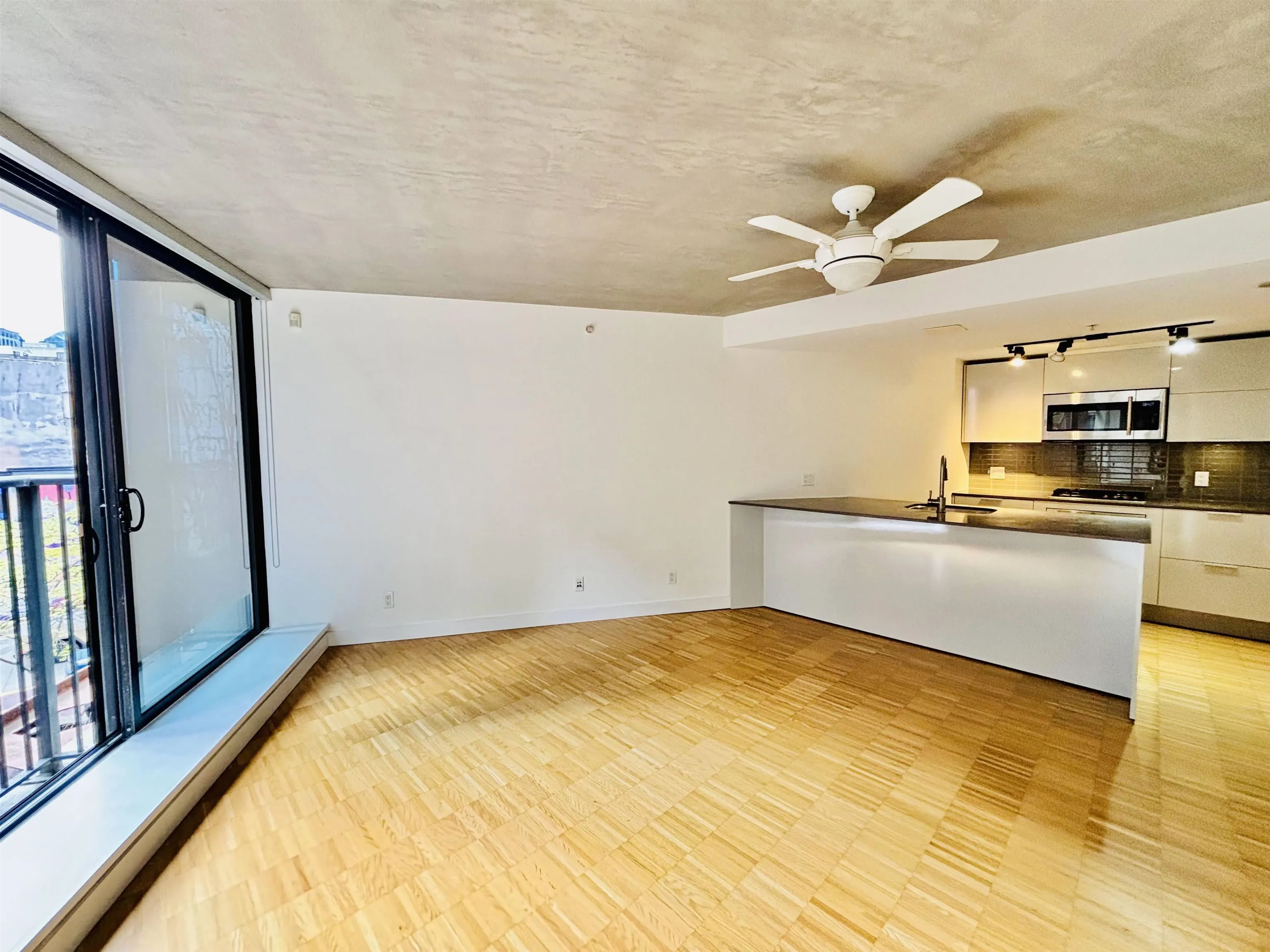 309 128 W Cordova Street