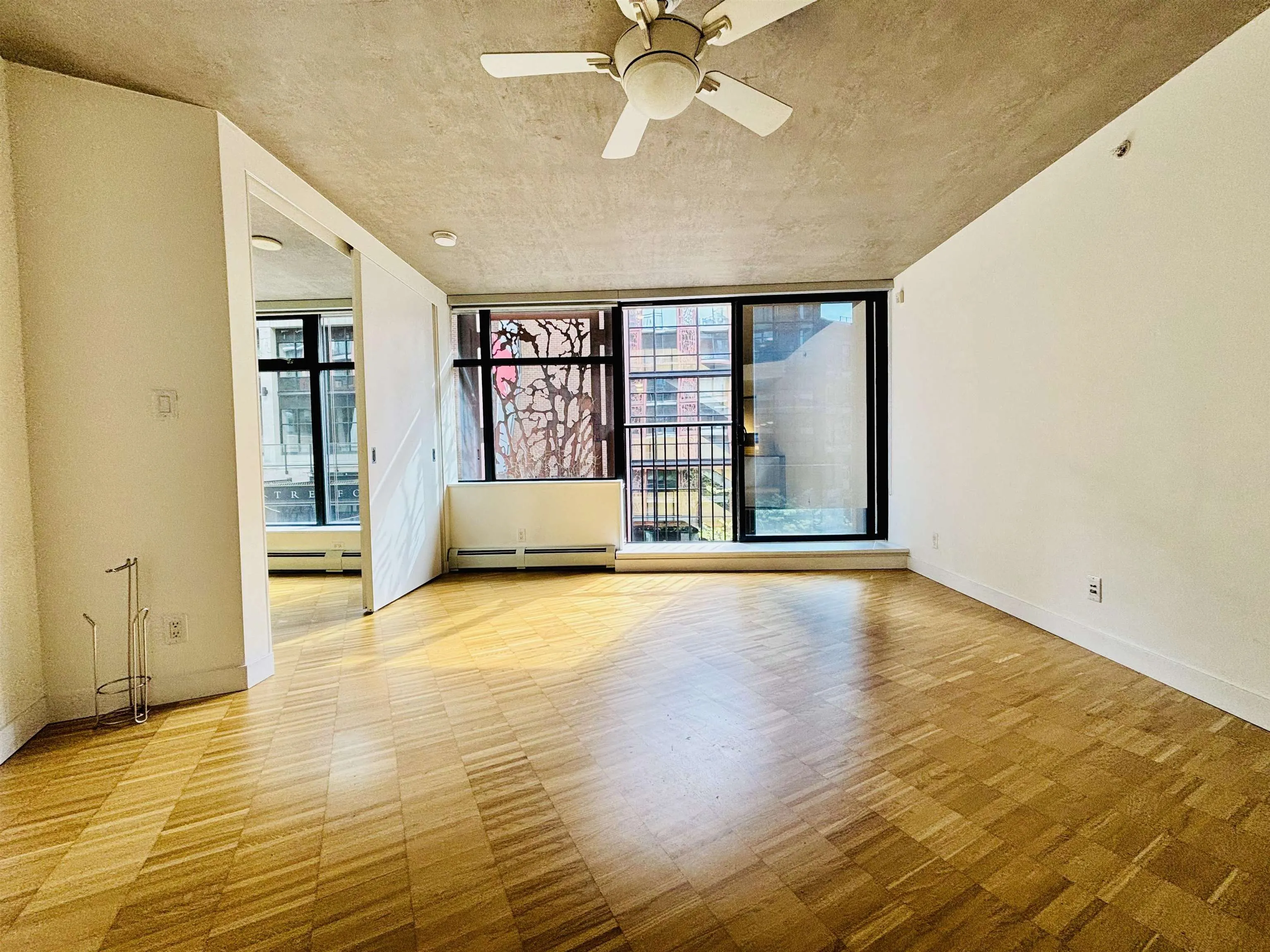 309 128 W Cordova Street