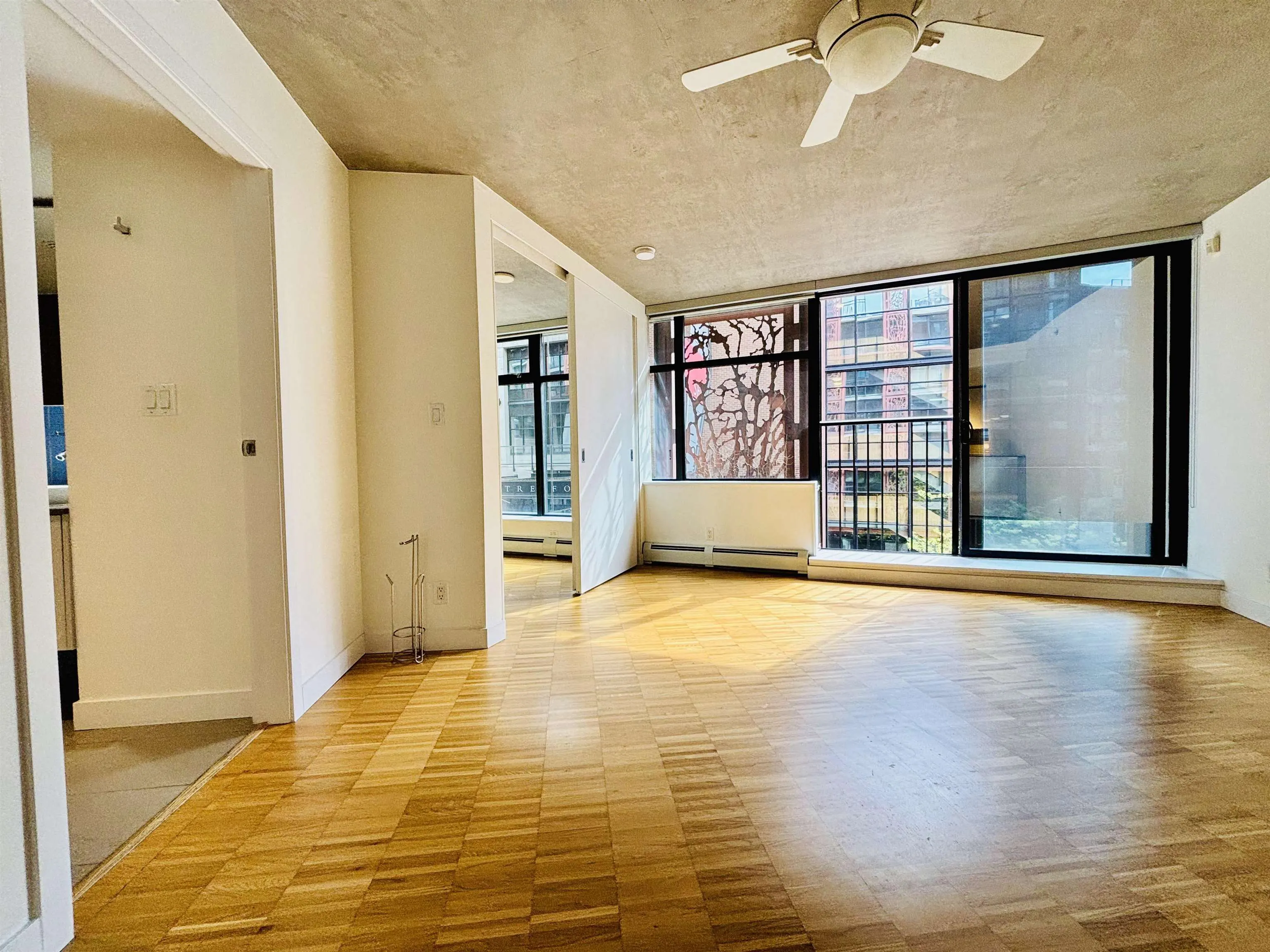 309 128 W Cordova Street