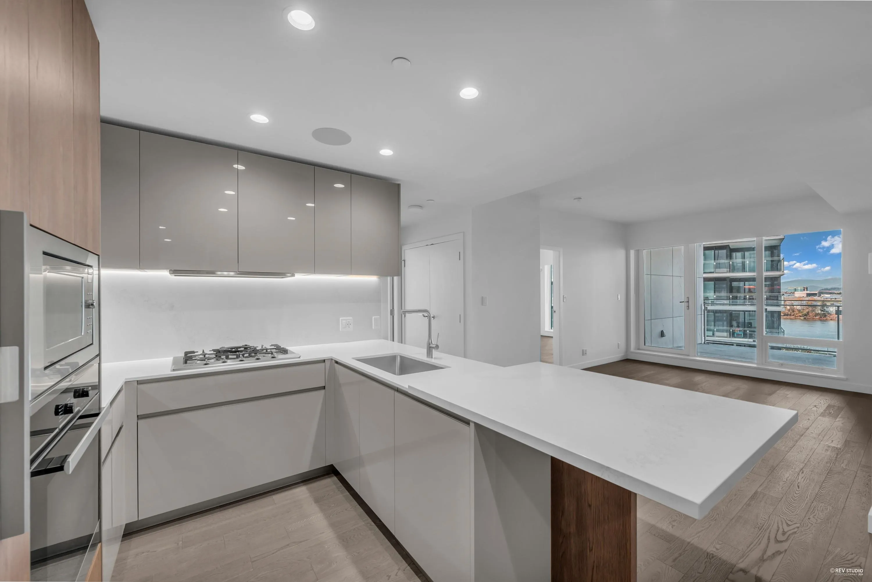601 6855 Pearson Way