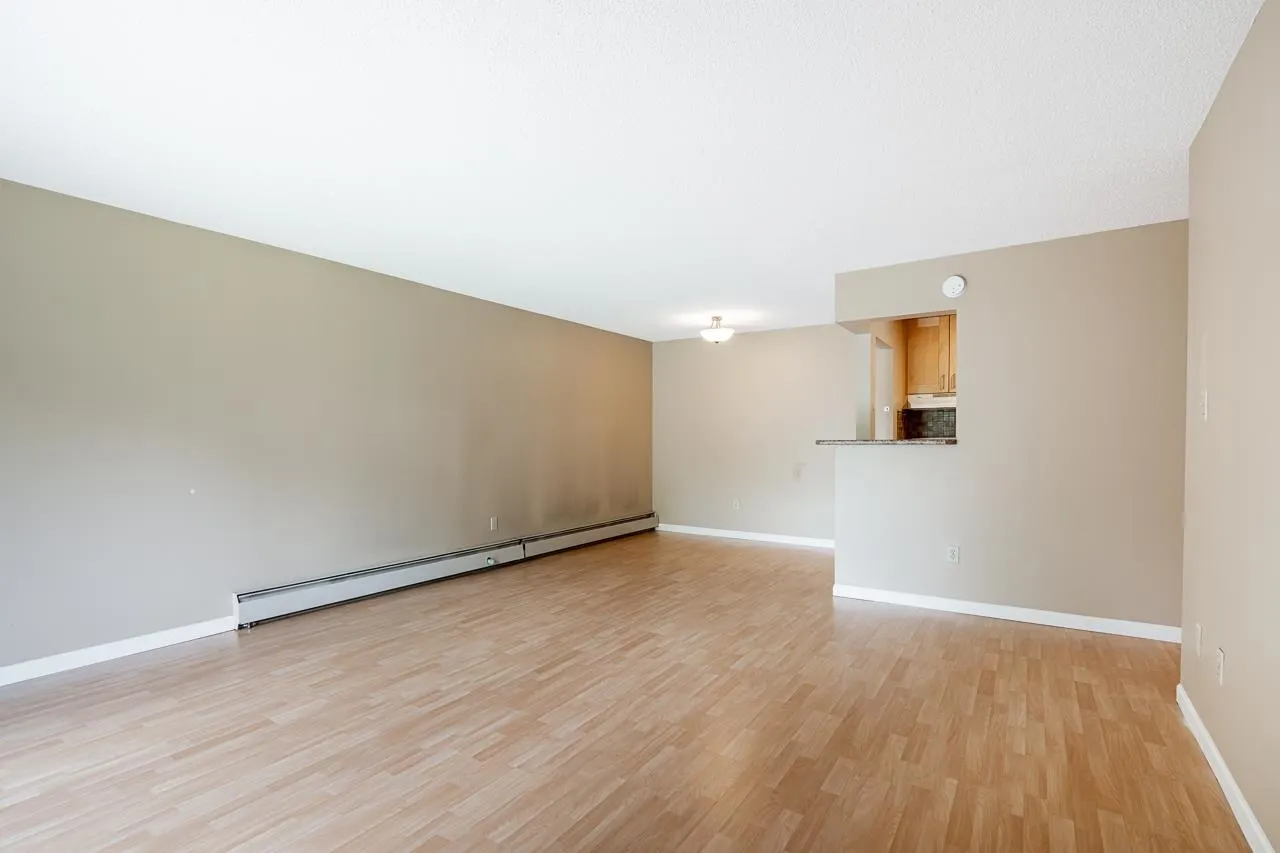 207 7426 138 Street