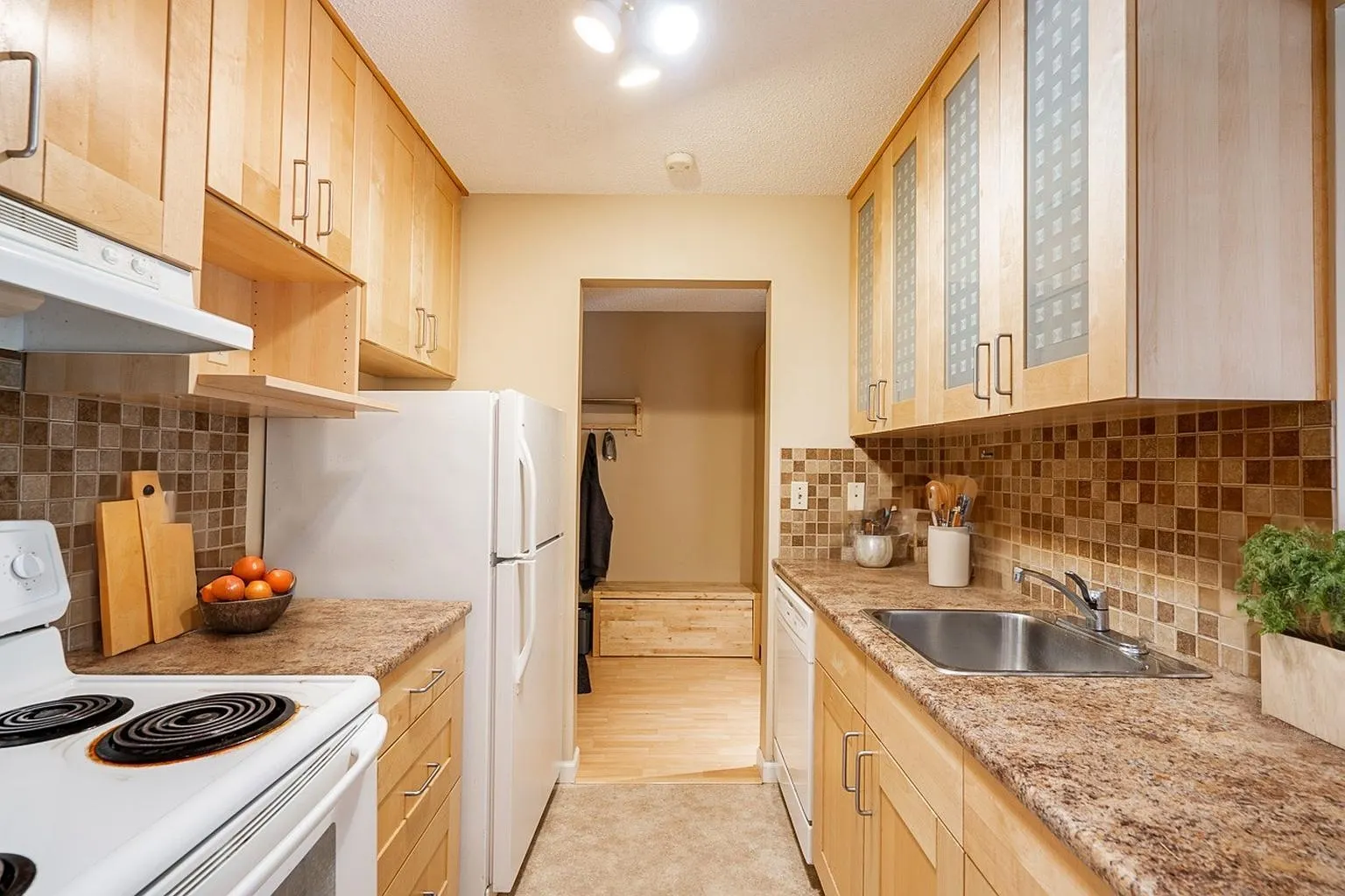 207 7426 138 Street