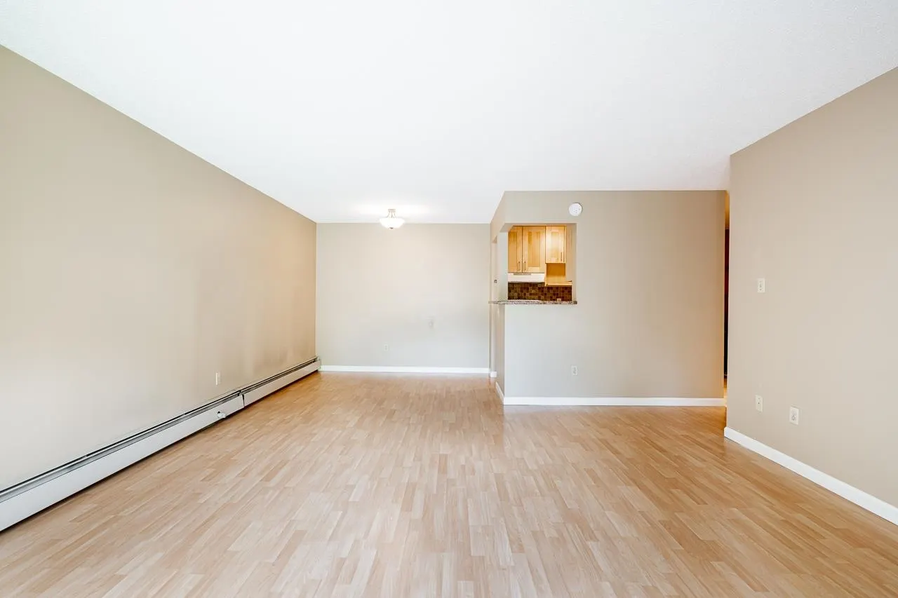 207 7426 138 Street