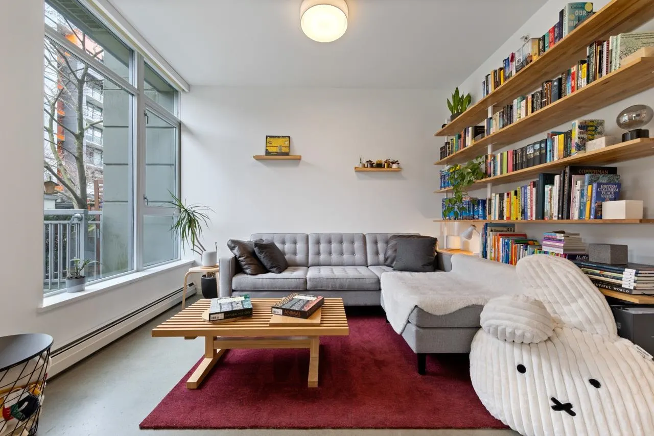 128 W 1st Avenue