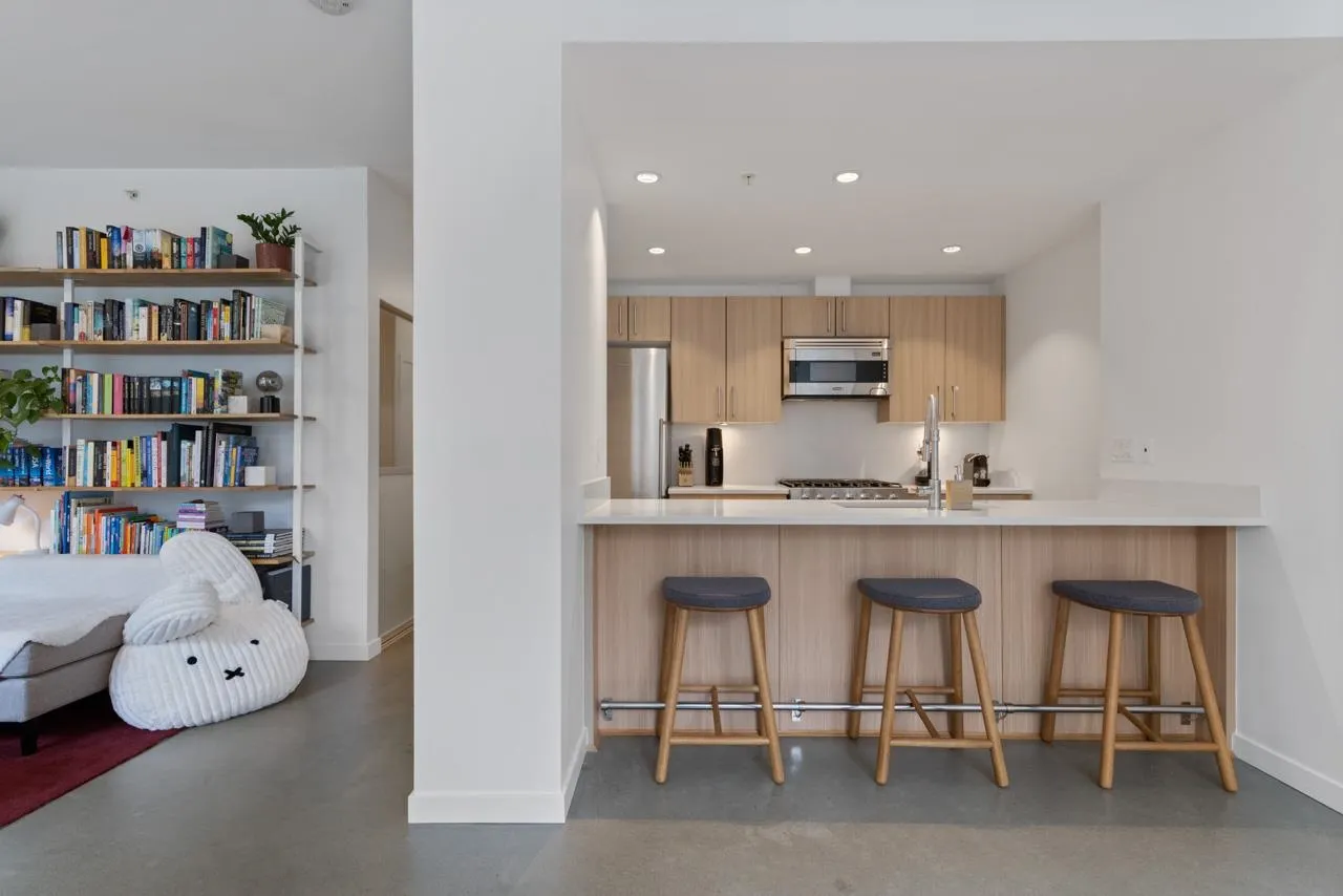 128 W 1st Avenue