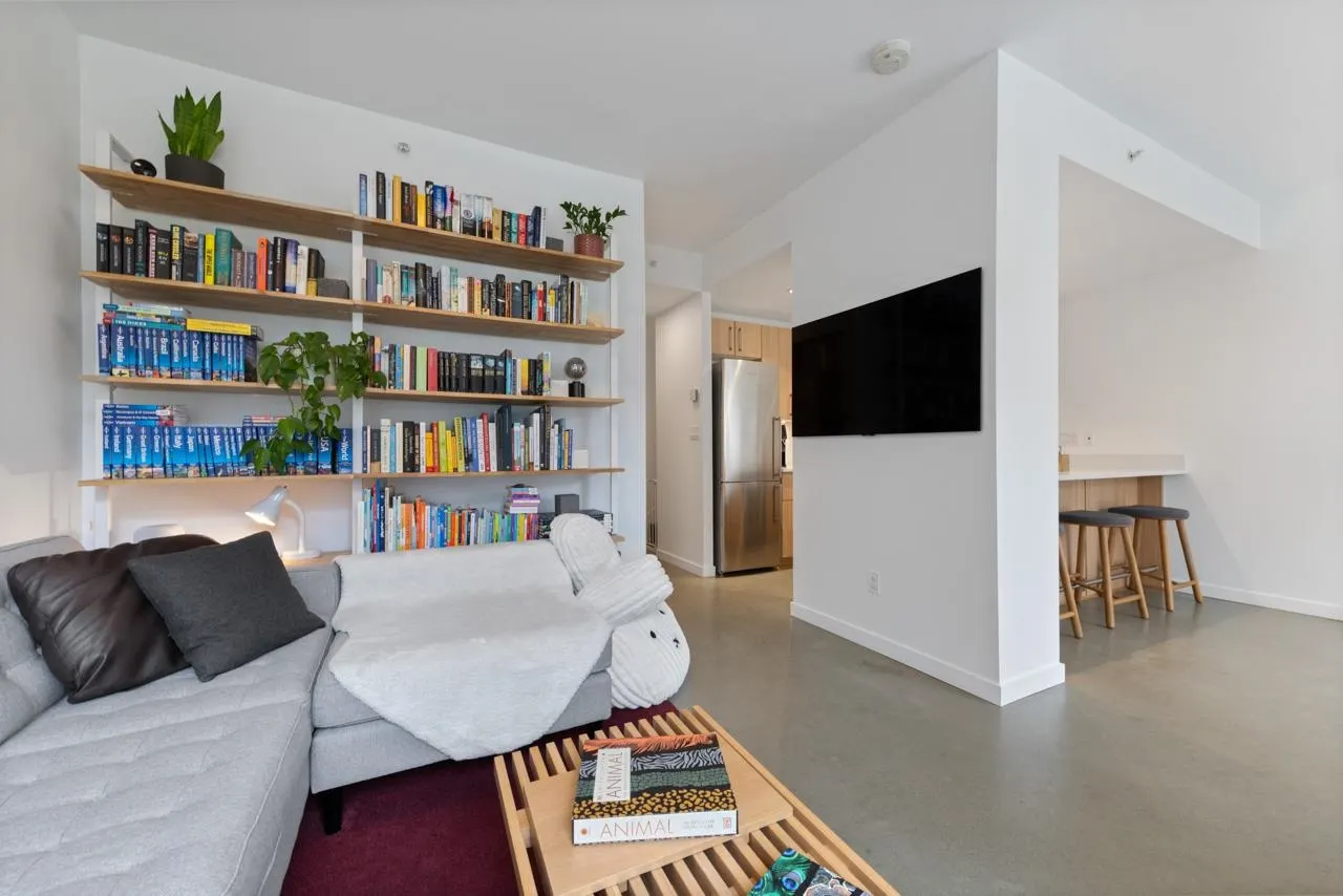 128 W 1st Avenue