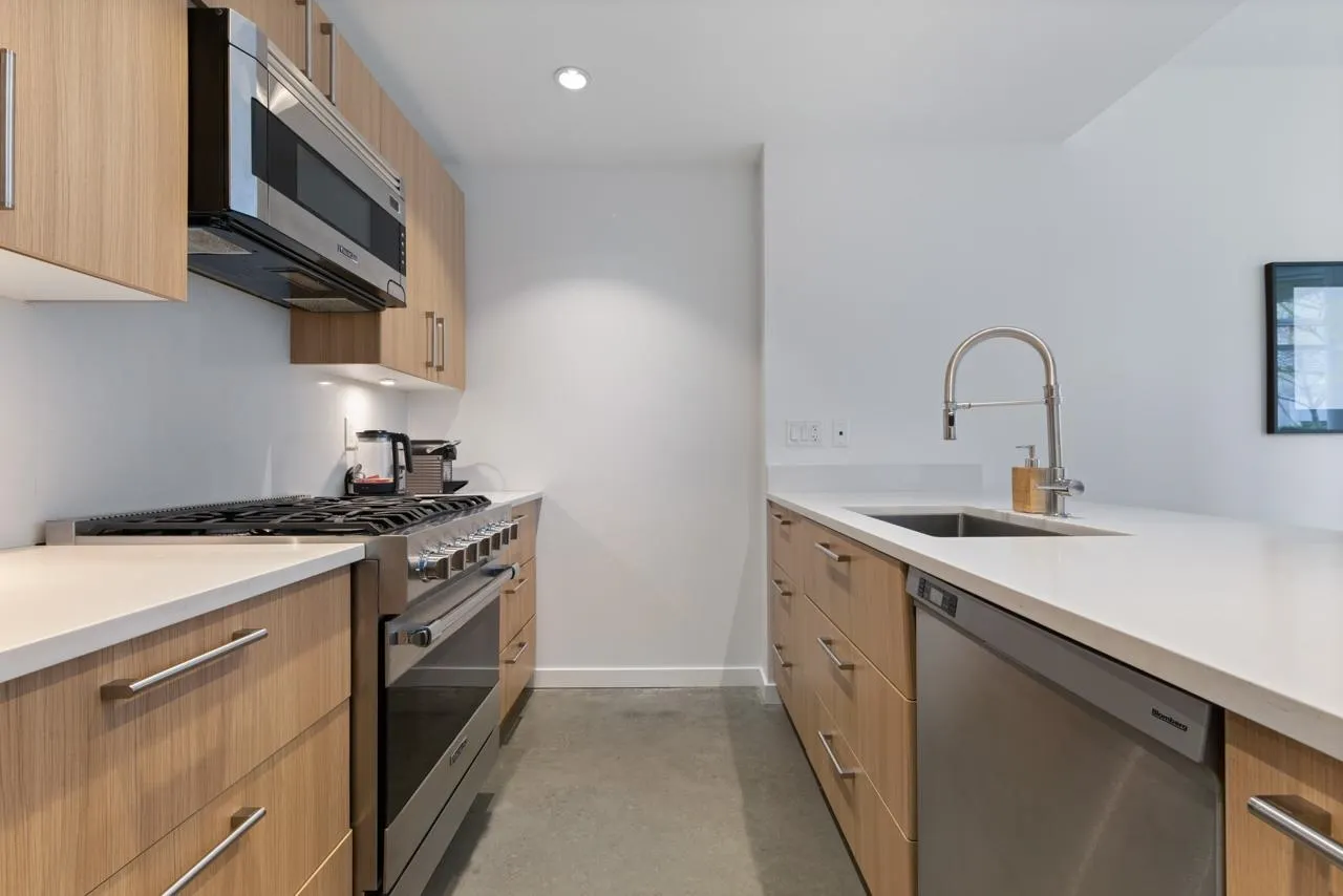 128 W 1st Avenue