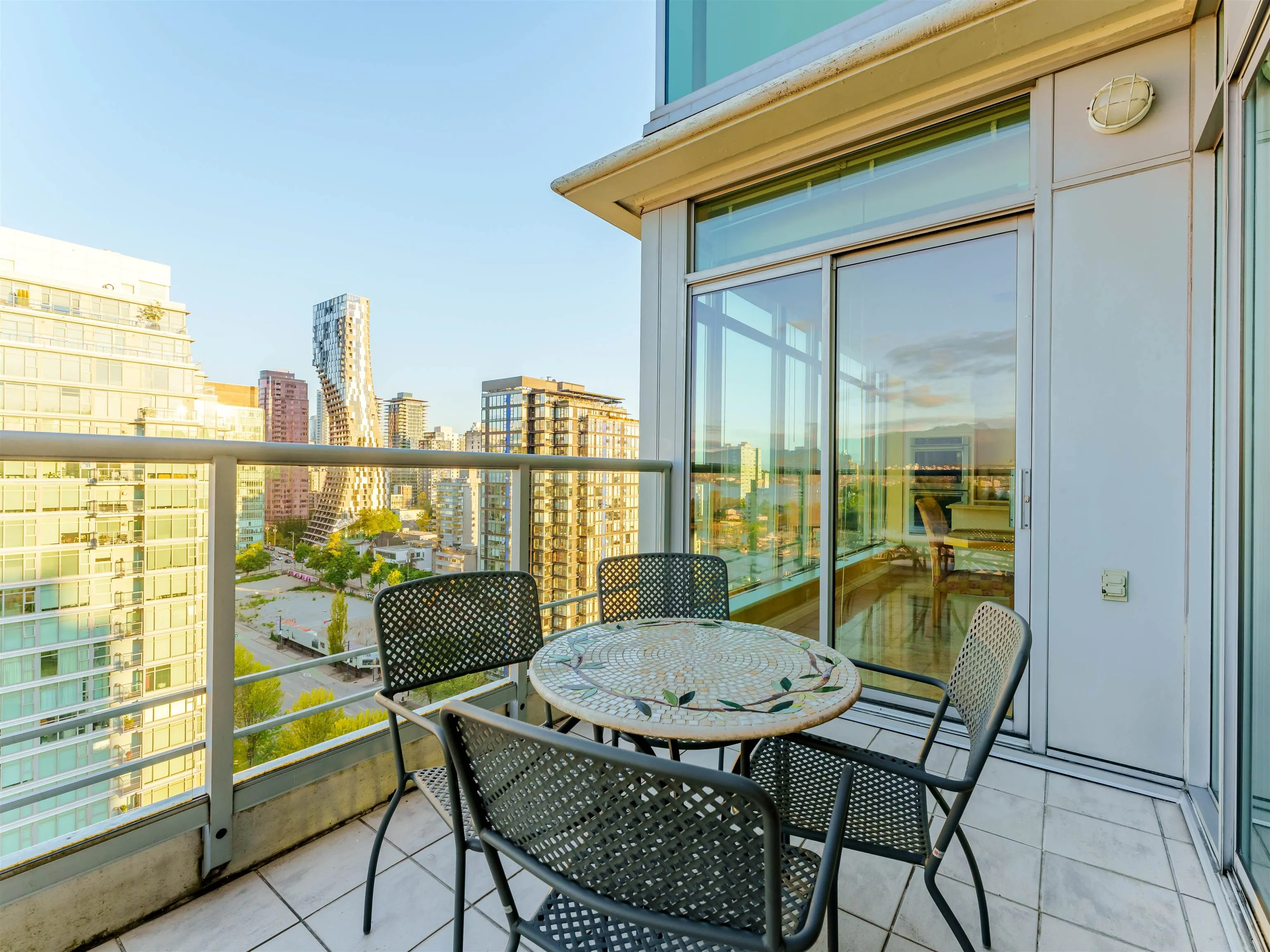 PH3 1790 Bayshore Drive