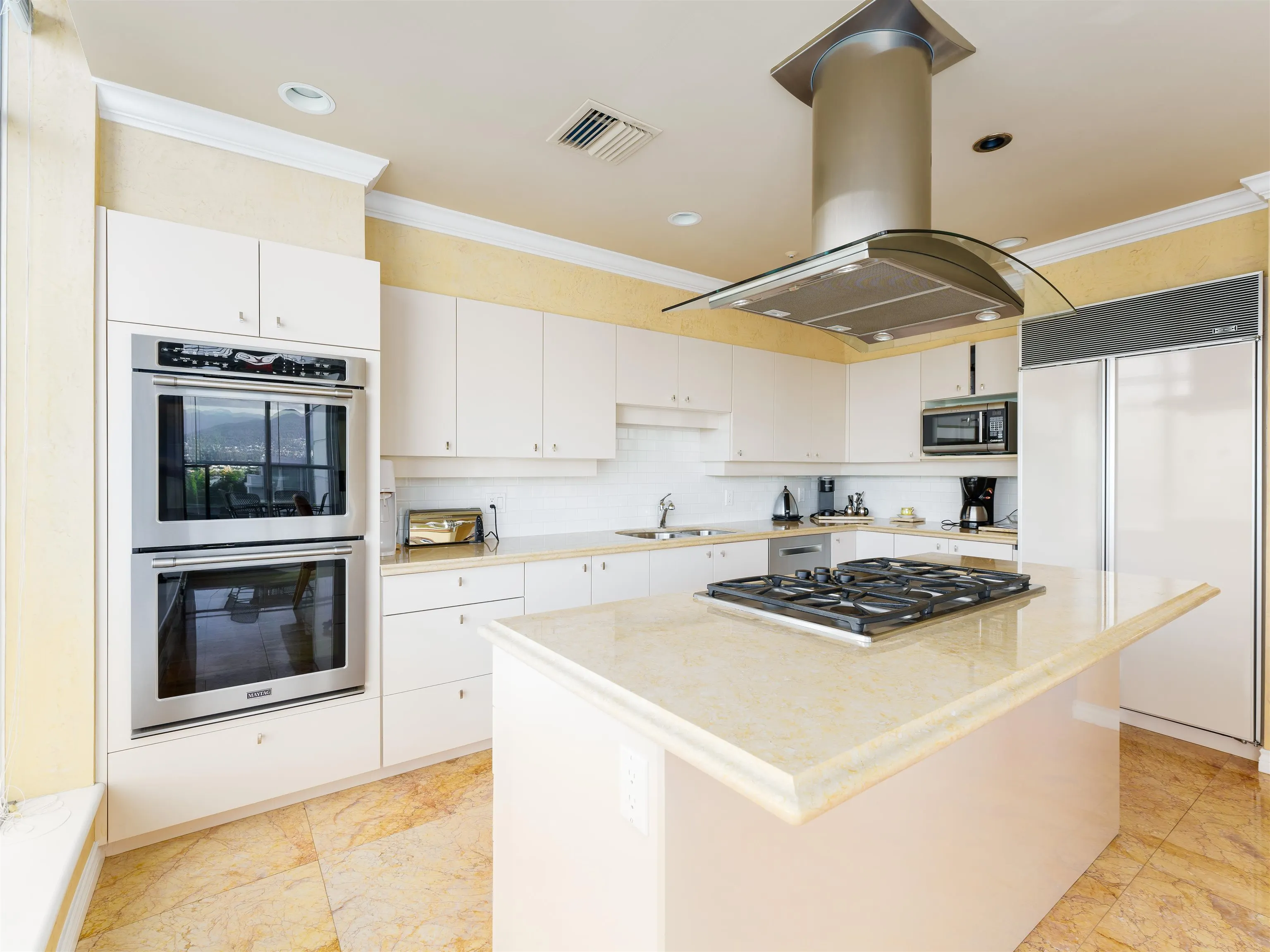 PH3 1790 Bayshore Drive