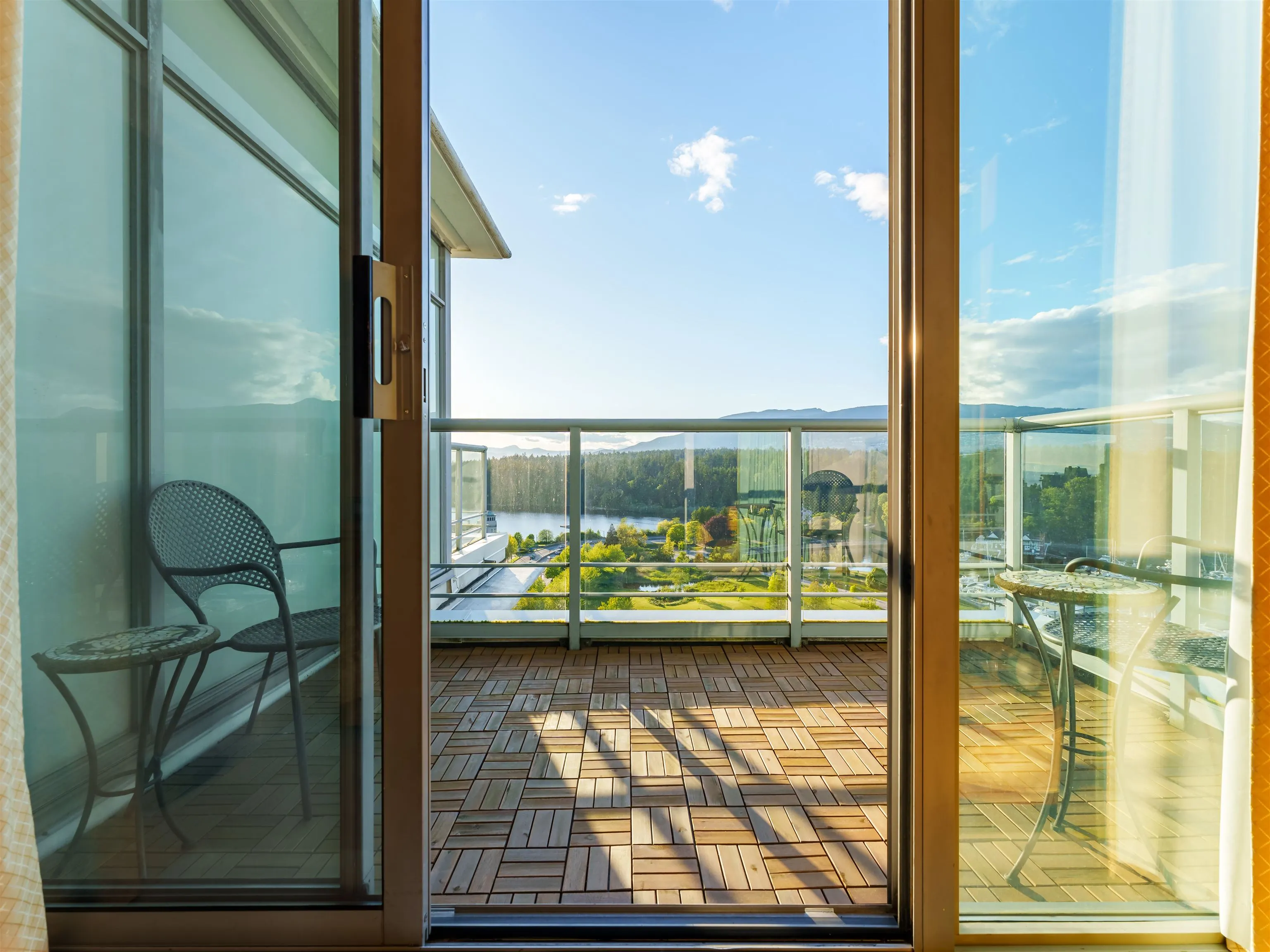 PH3 1790 Bayshore Drive