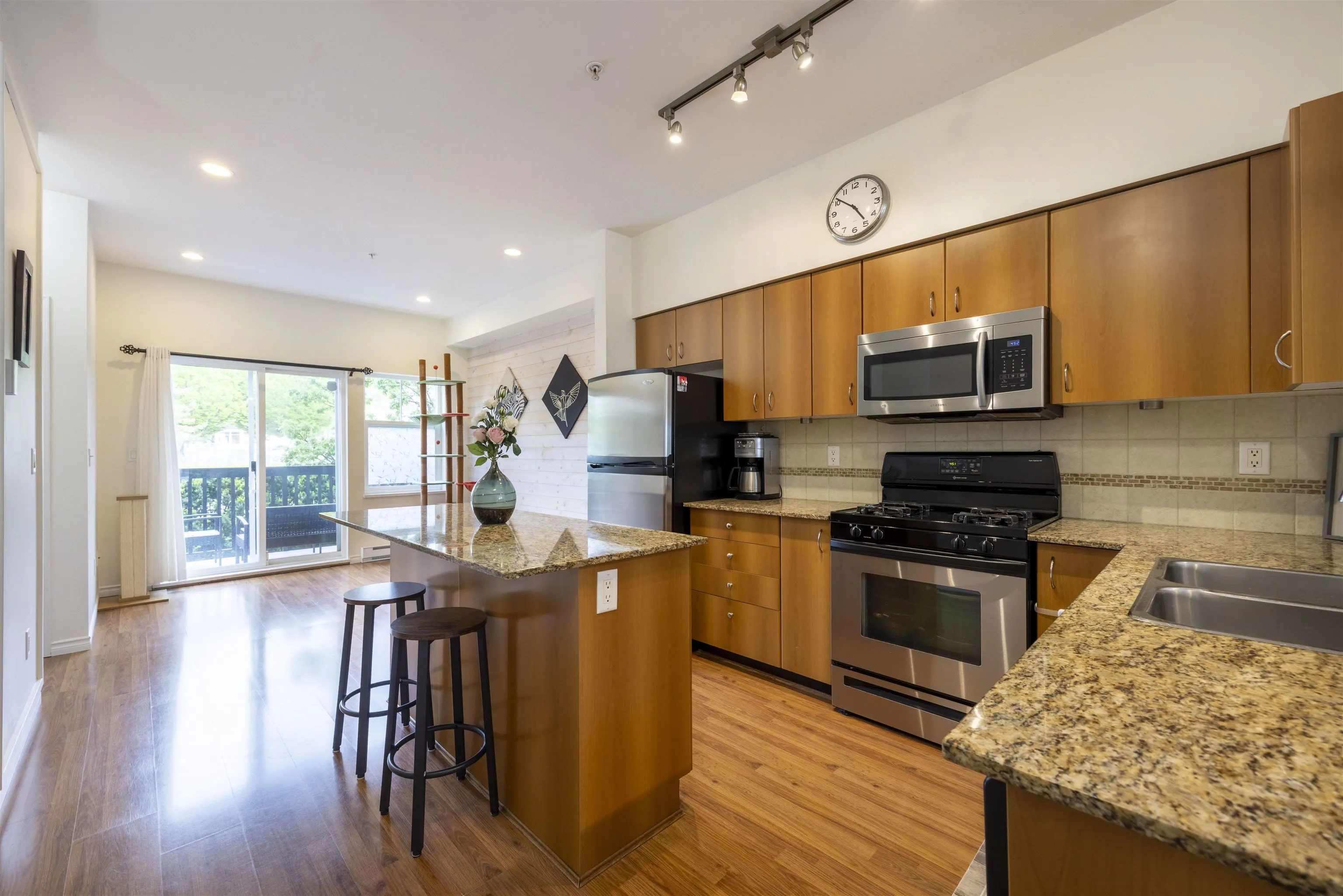 12 21535 88 Avenue
