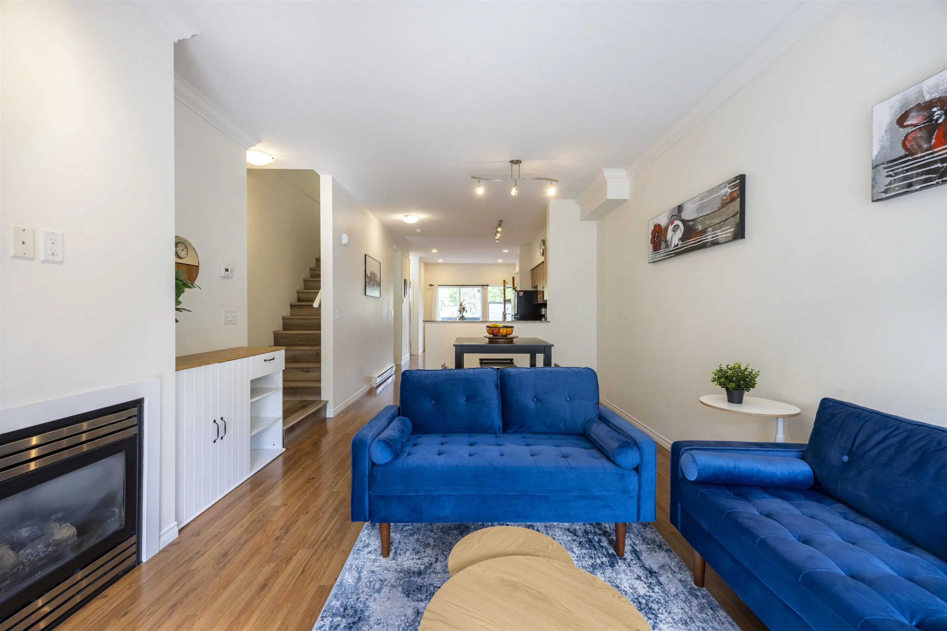 12 21535 88 Avenue