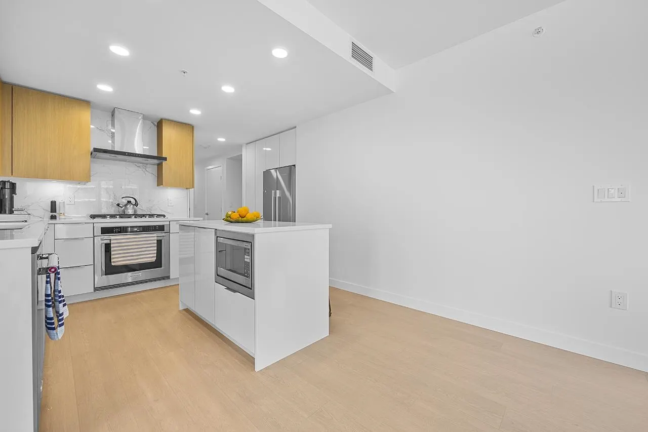 1506 7769 Park Crescent