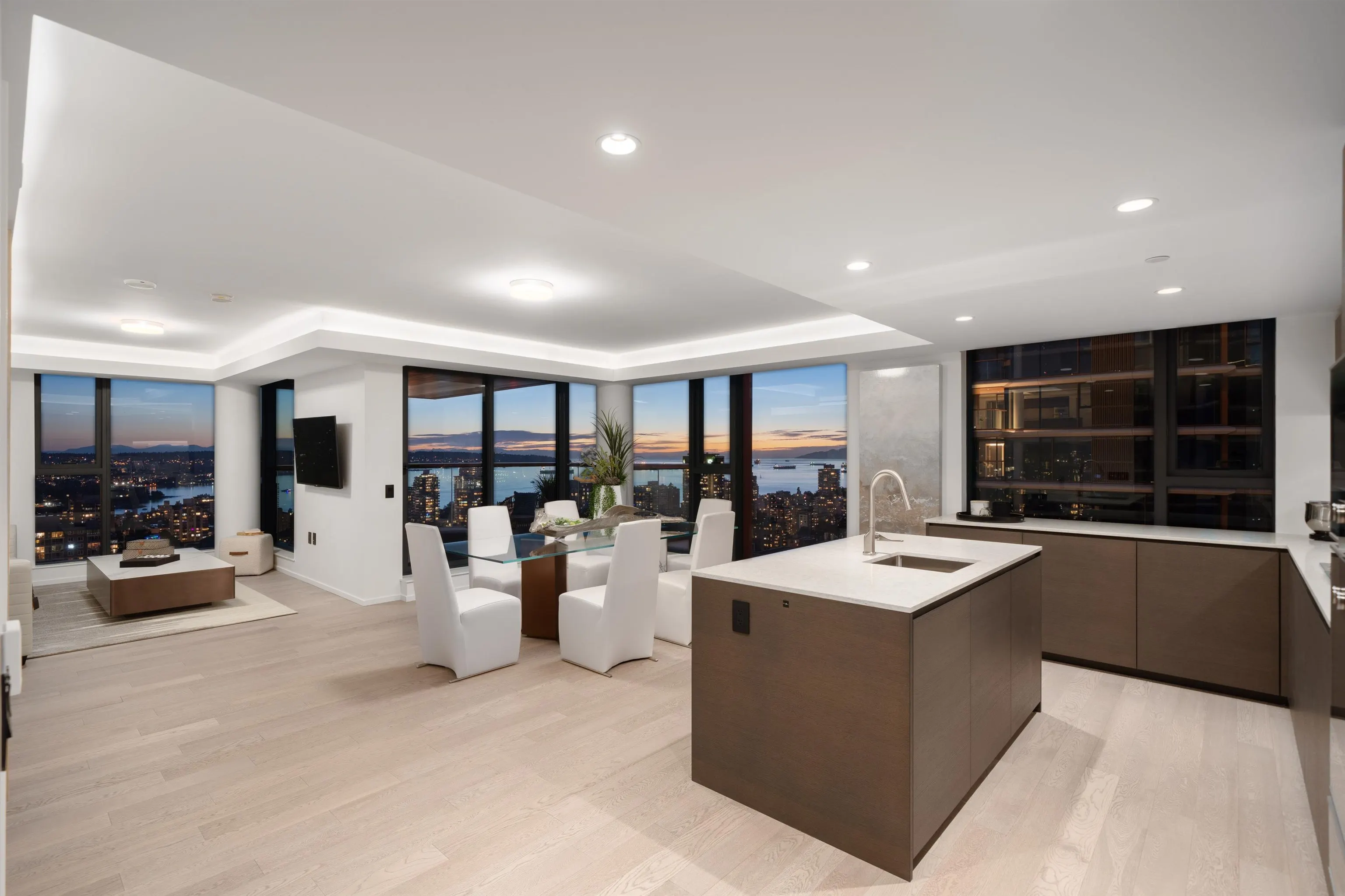 2901 1408 Robson Street