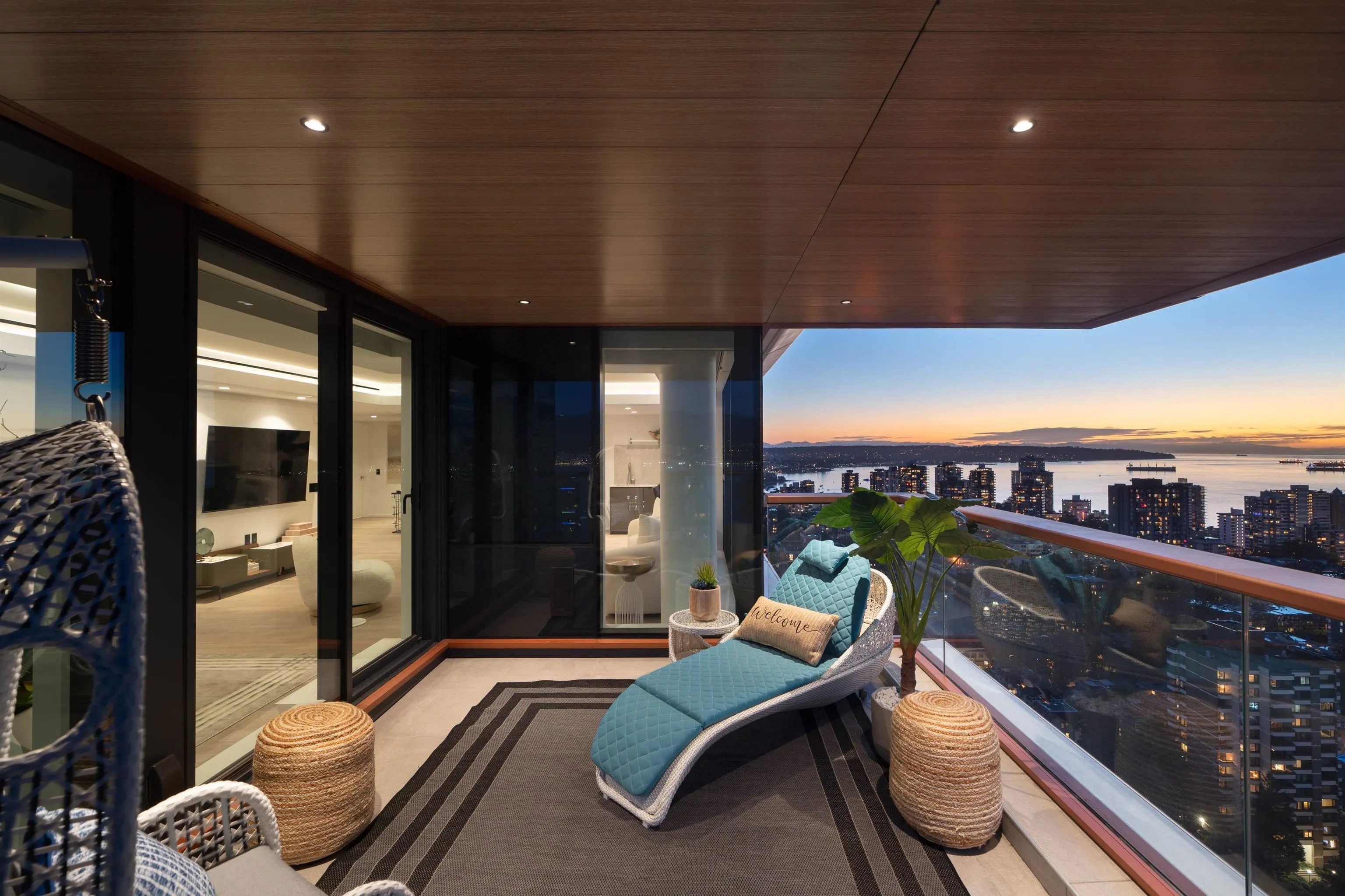 2901 1408 Robson Street