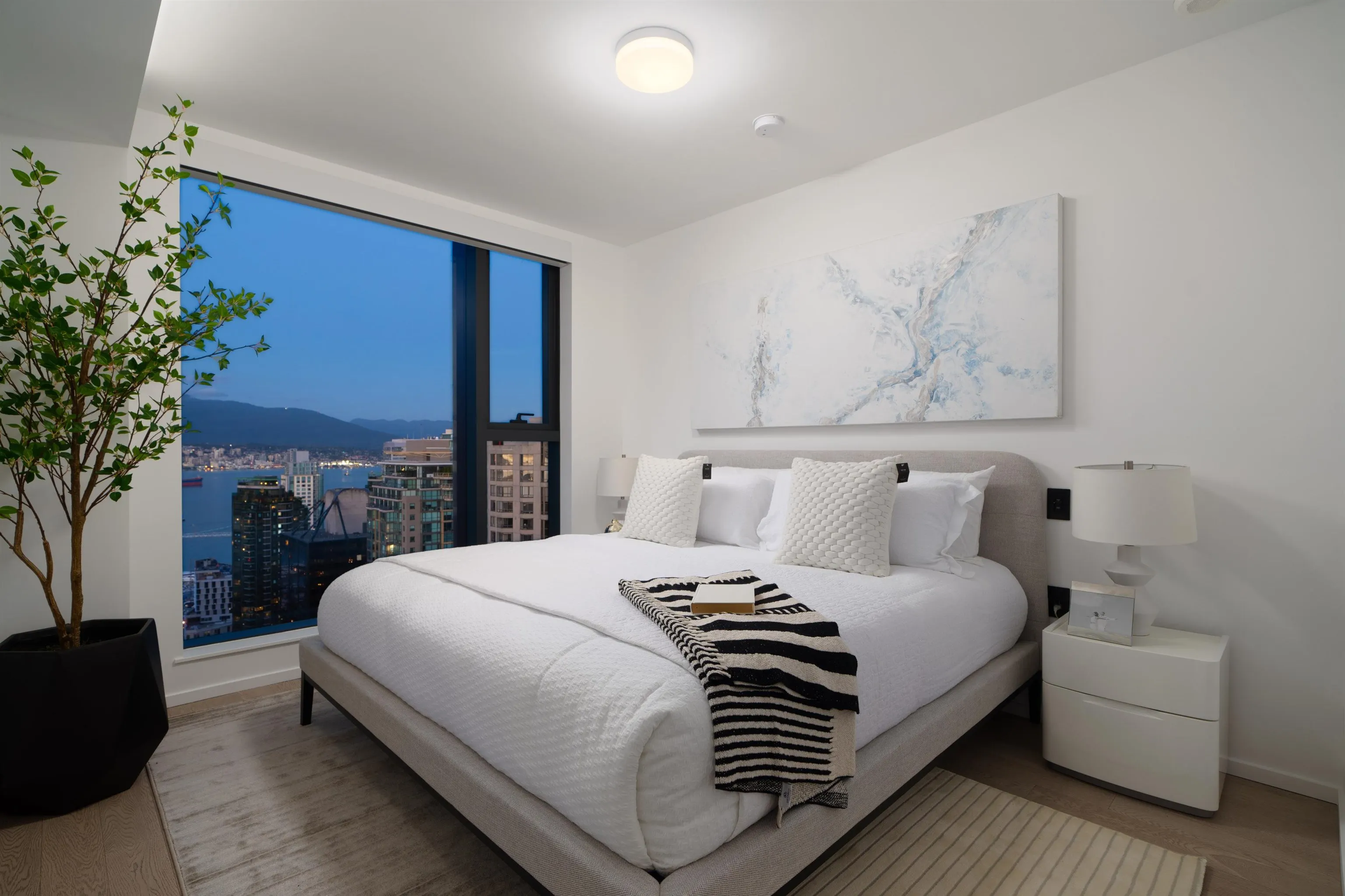 2901 1408 Robson Street